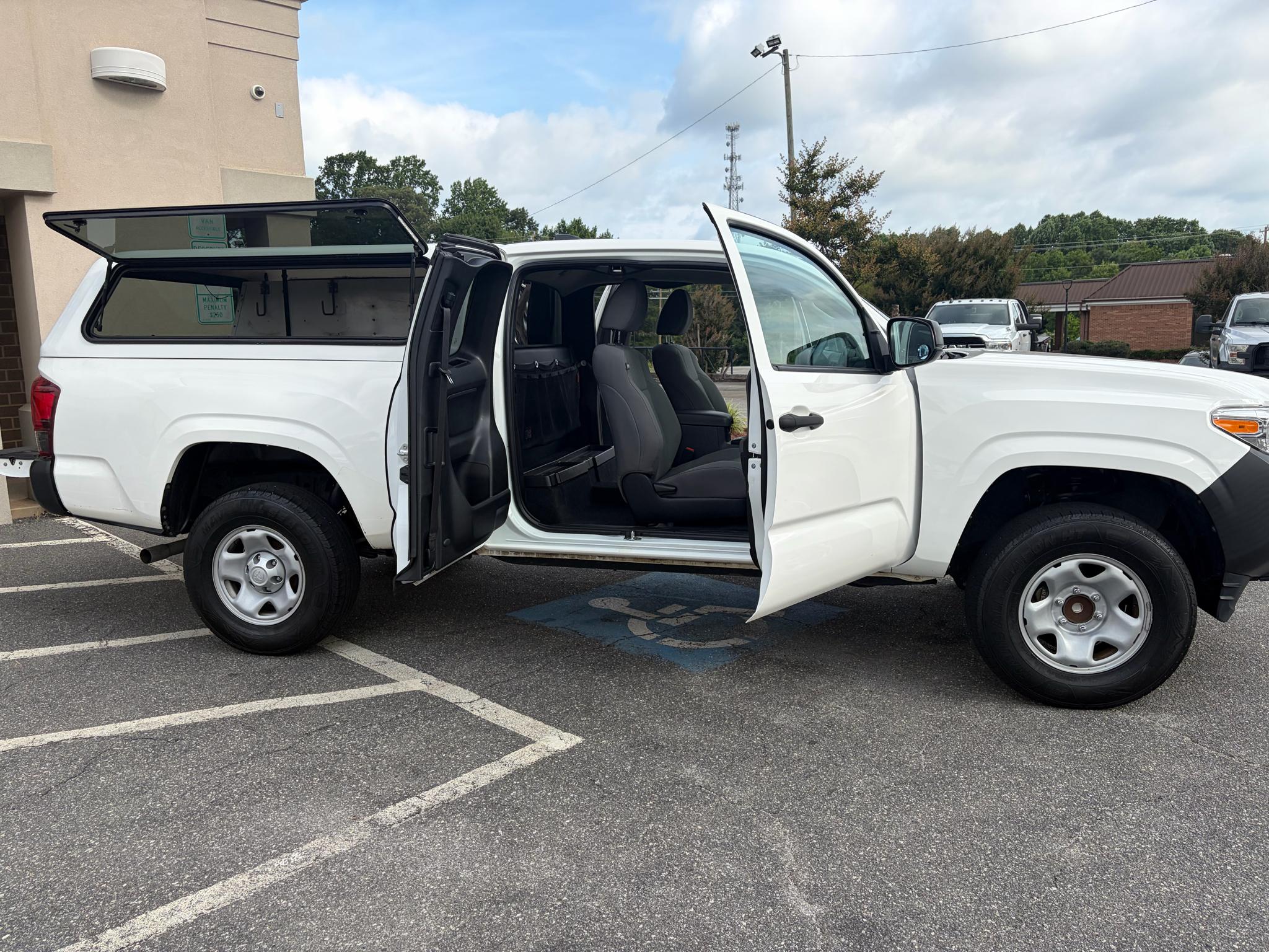 Toyota Tacoma 2WD SR5 Access Cab 6' Bed I4 AT (Natl) 2021