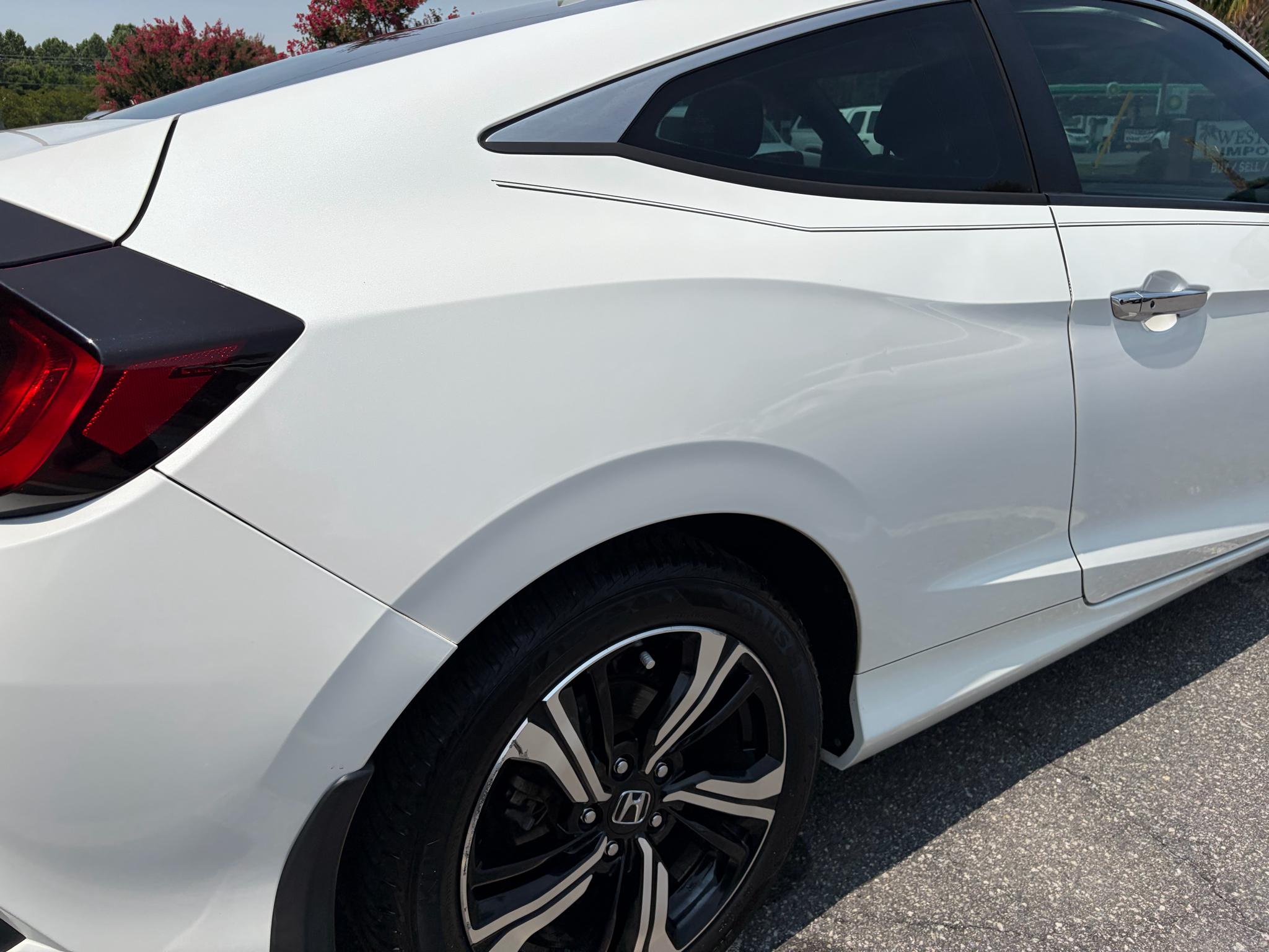 Honda Civic Coupe Touring CVT 2017