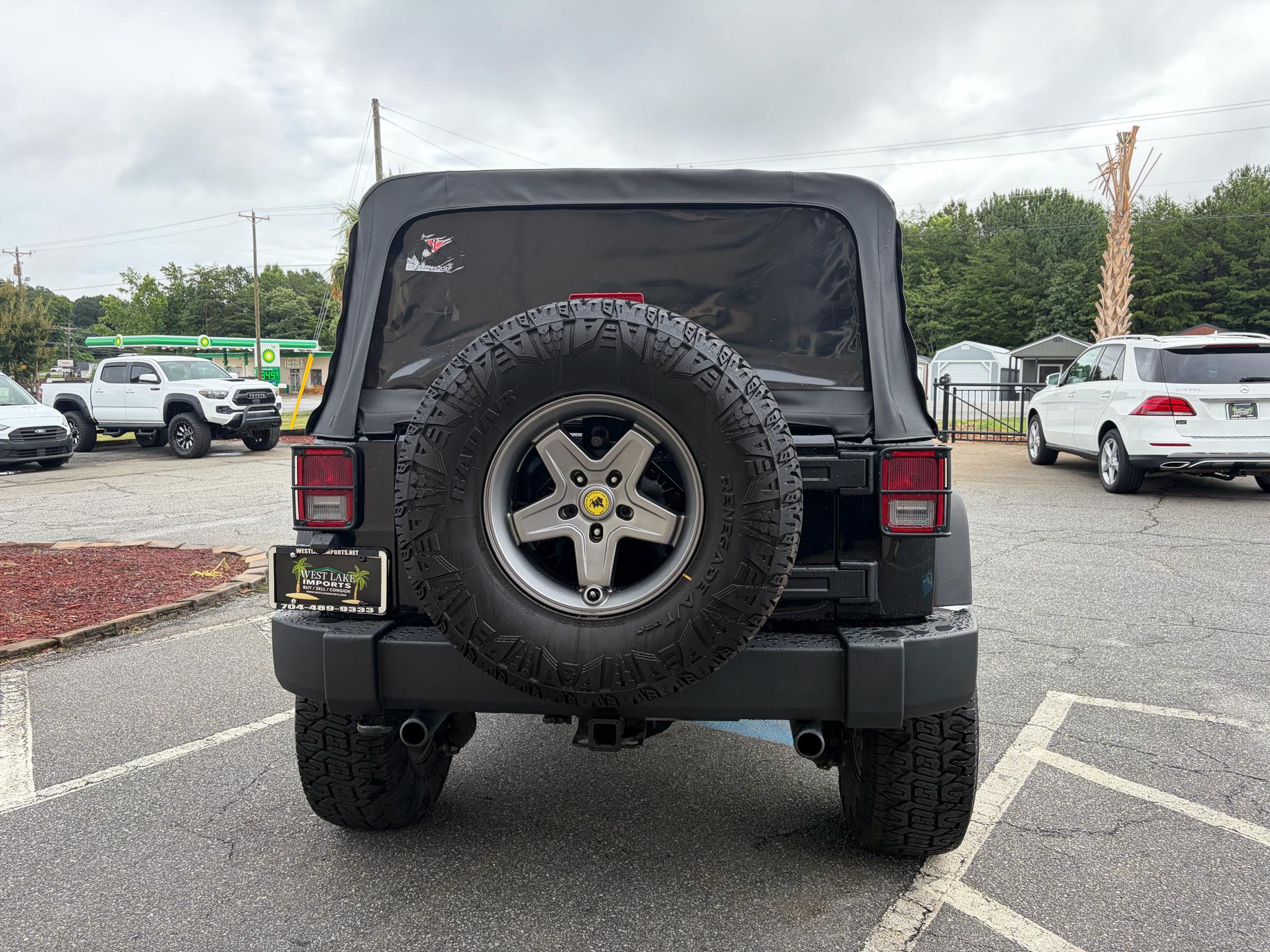 Jeep Wrangler Unlimited 4WD 4dr Sport 2012
