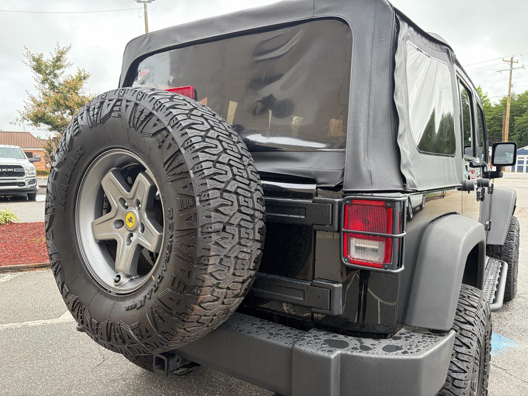 Jeep Wrangler Unlimited 4WD 4dr Sport 2012