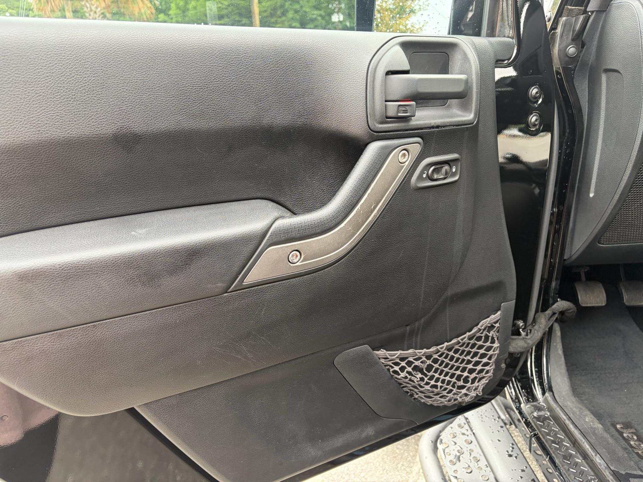 Jeep Wrangler Unlimited 4WD 4dr Sport 2012