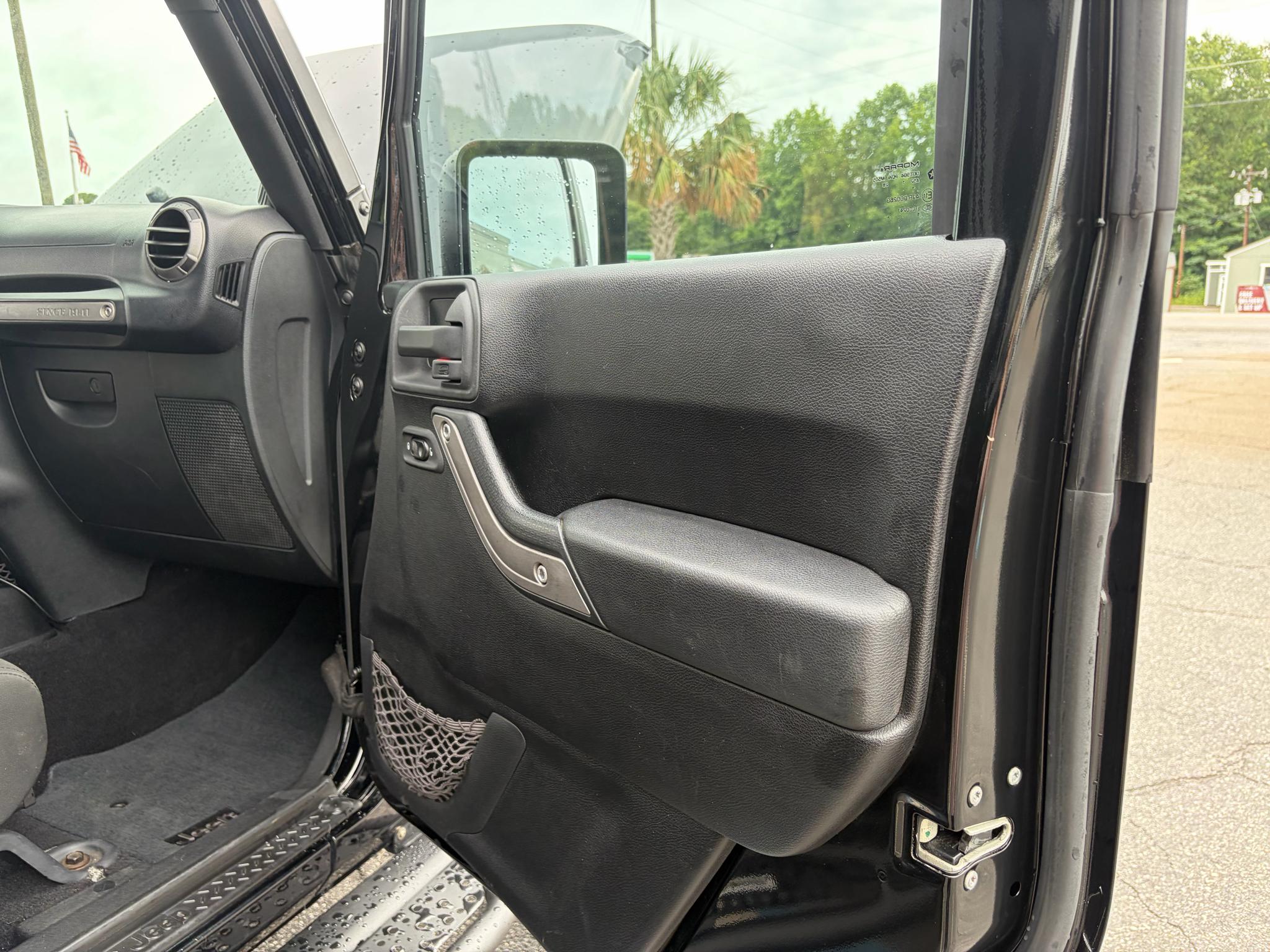 Jeep Wrangler Unlimited 4WD 4dr Sport 2012