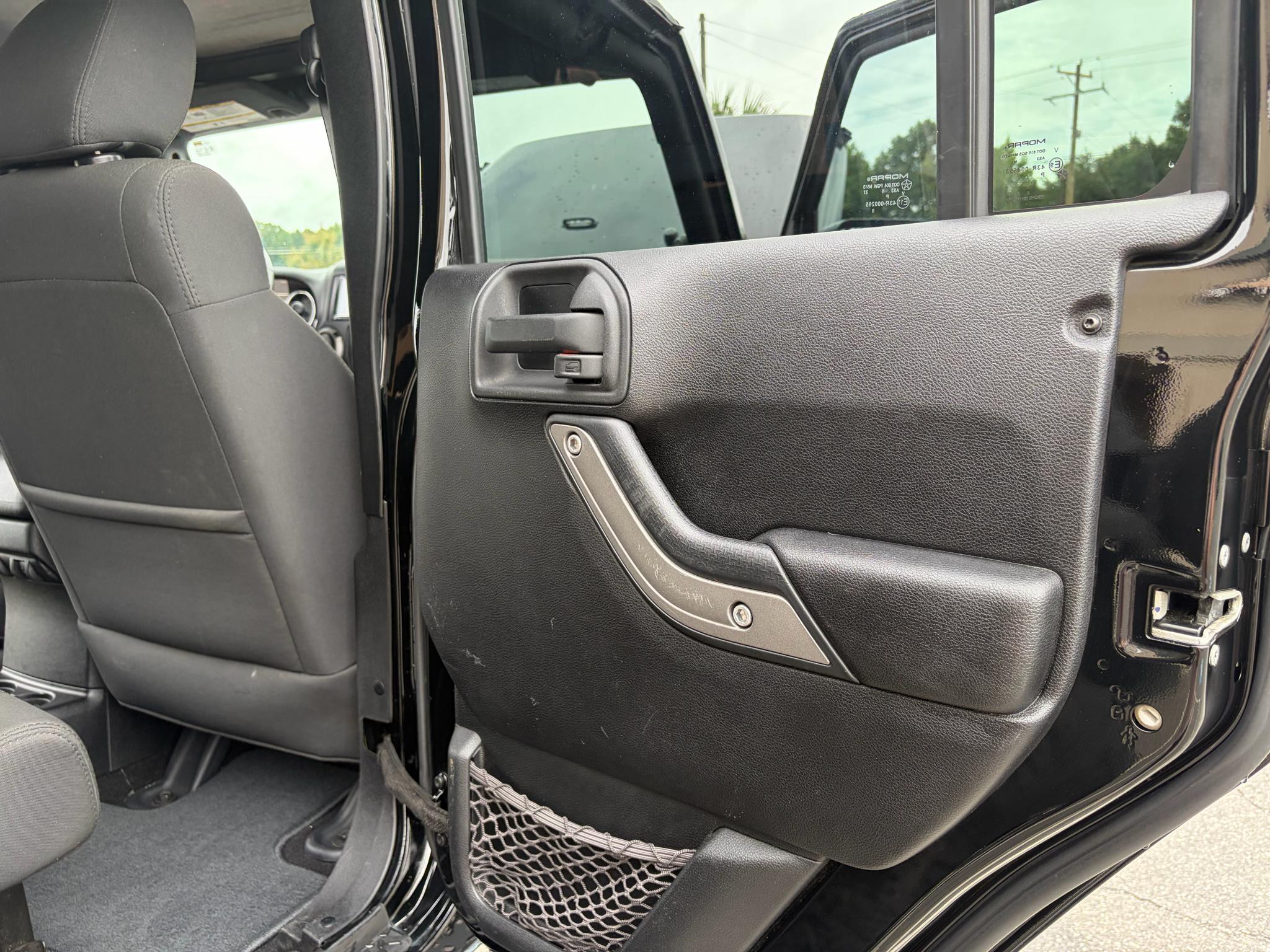 Jeep Wrangler Unlimited 4WD 4dr Sport 2012