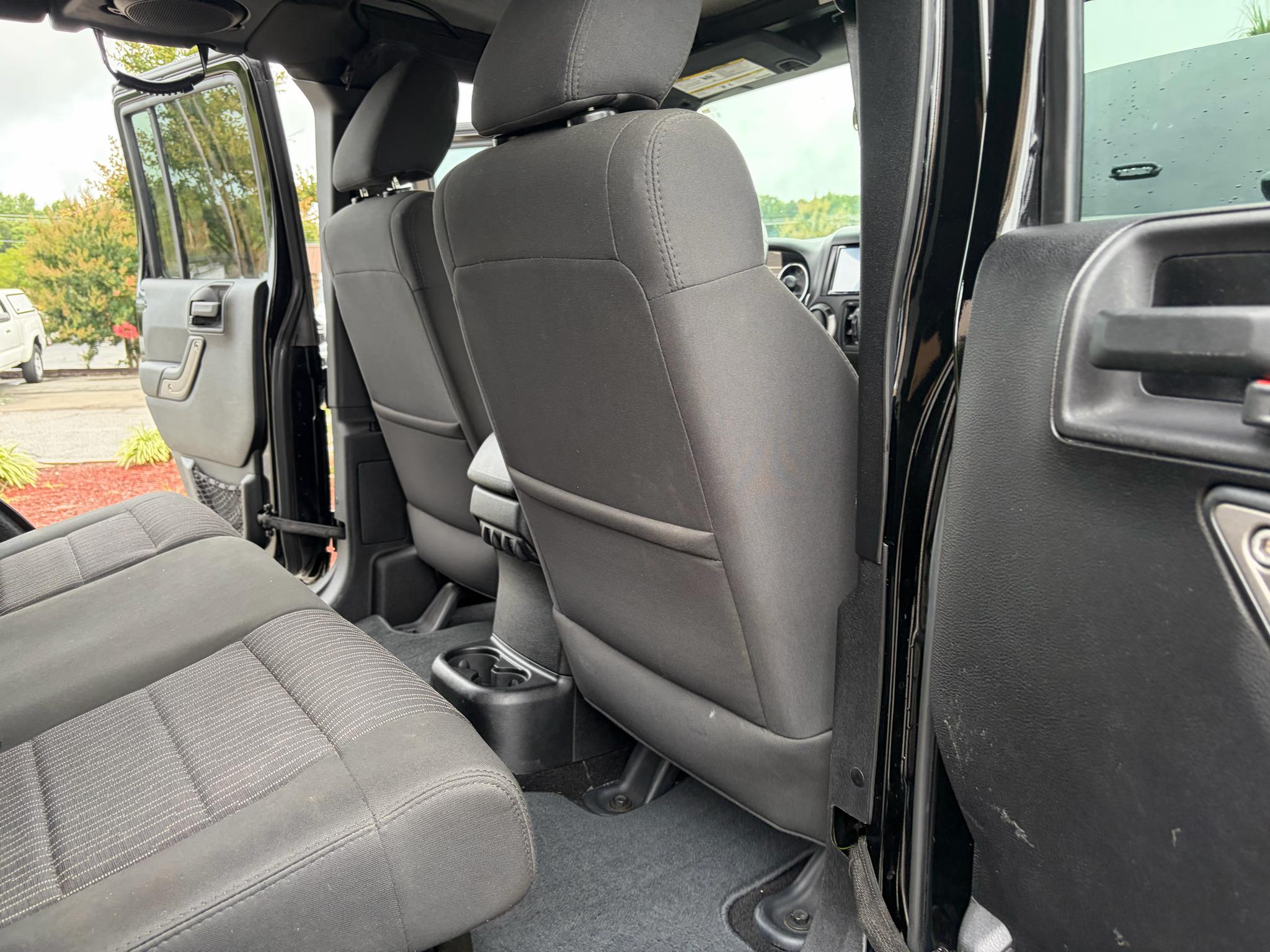 Jeep Wrangler Unlimited 4WD 4dr Sport 2012