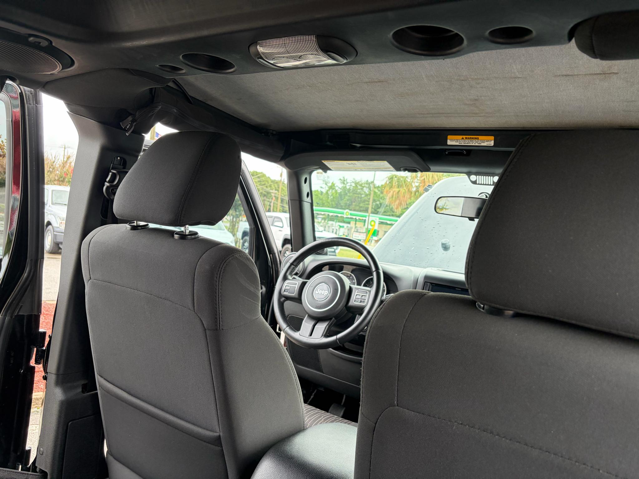 Jeep Wrangler Unlimited 4WD 4dr Sport 2012