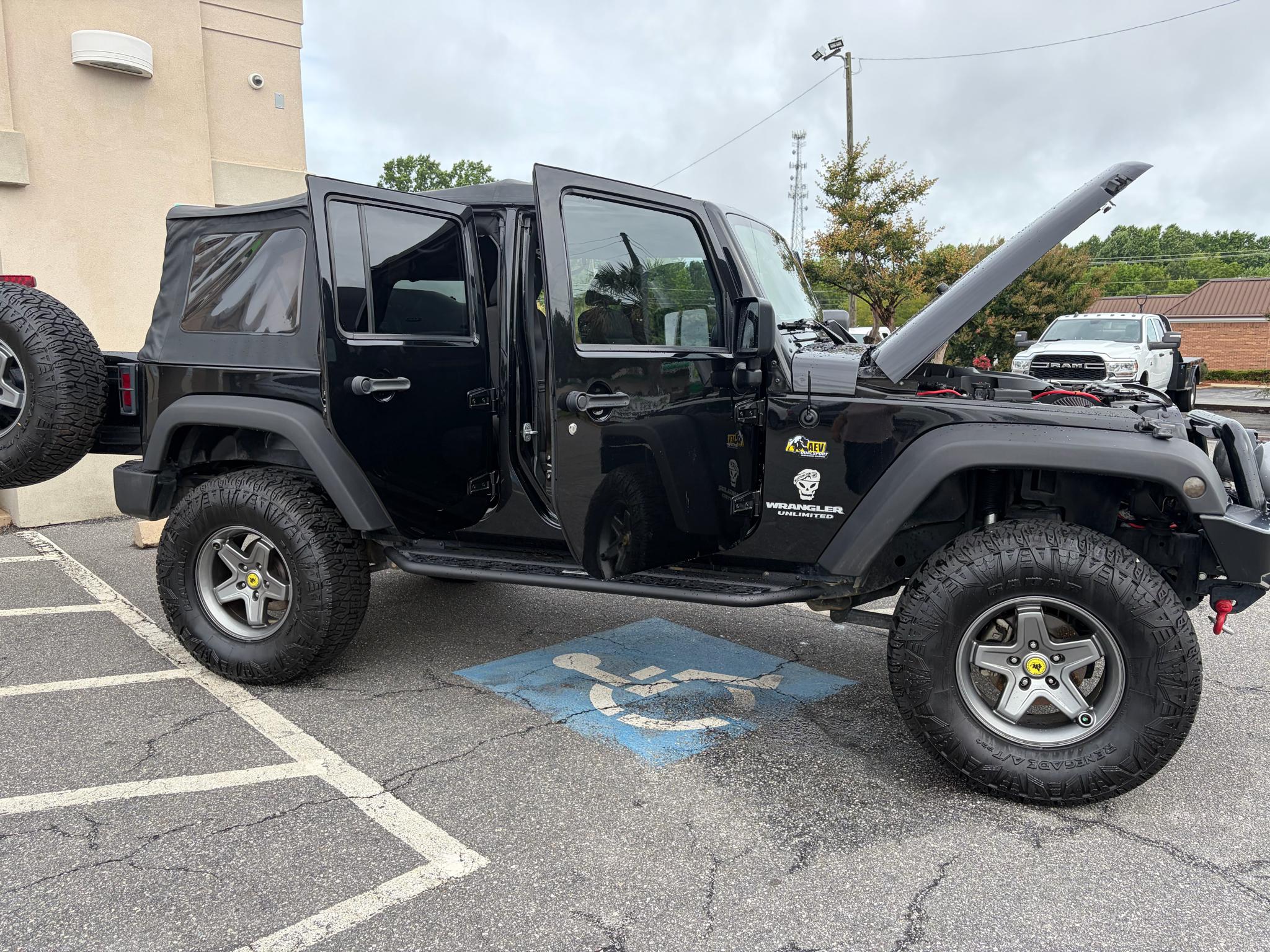 Jeep Wrangler Unlimited 4WD 4dr Sport 2012