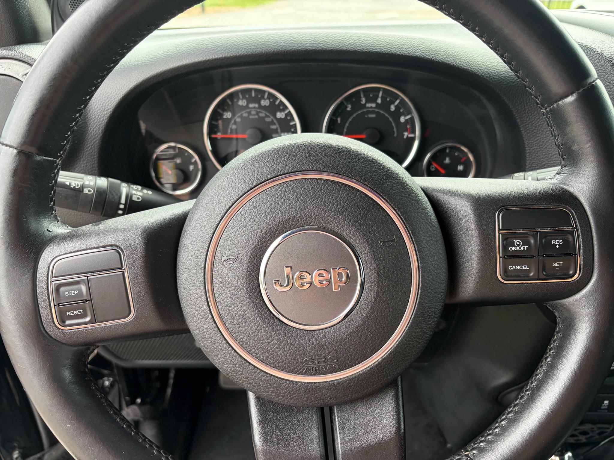 Jeep Wrangler Unlimited 4WD 4dr Sport 2012