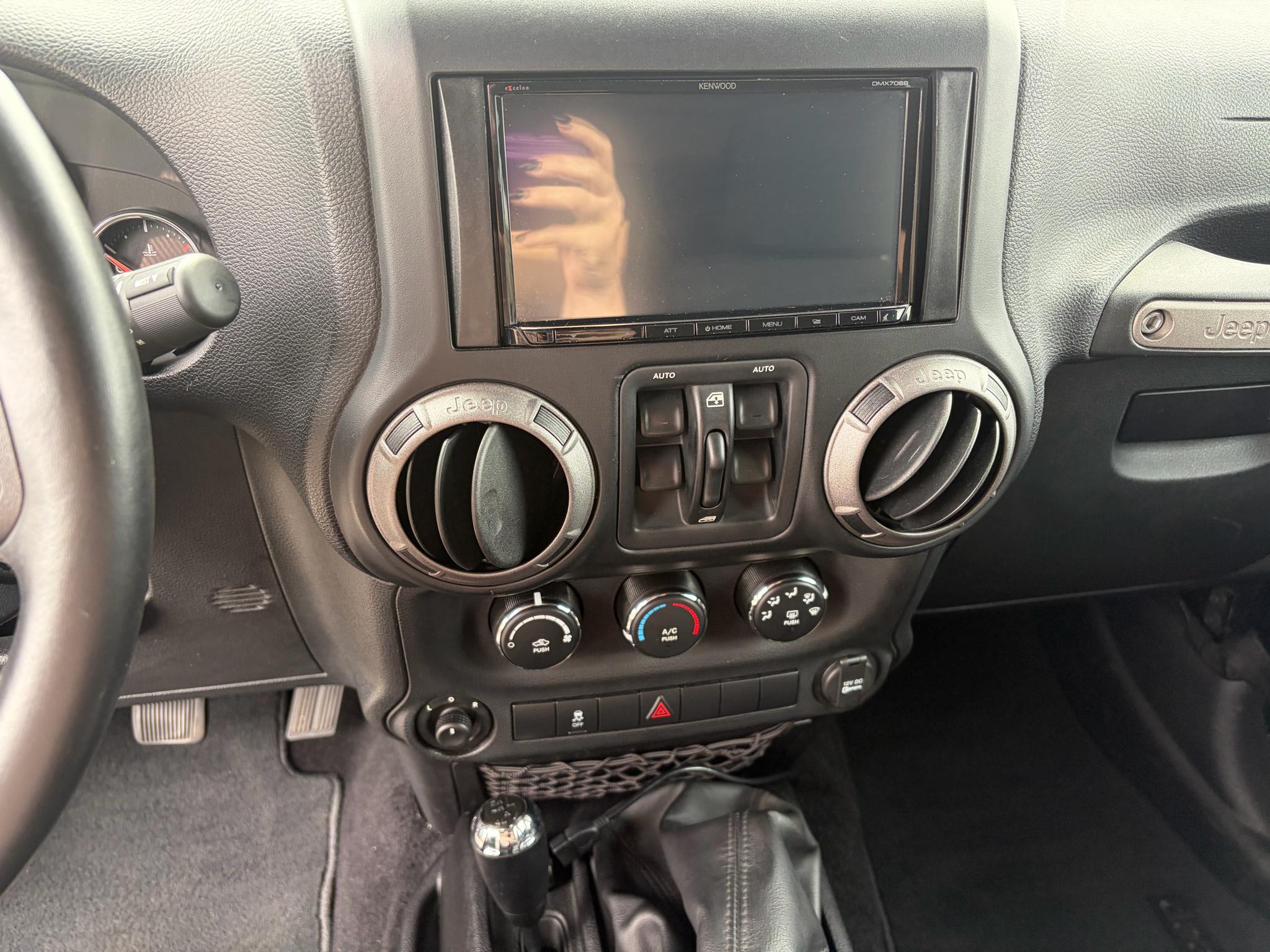 Jeep Wrangler Unlimited 4WD 4dr Sport 2012