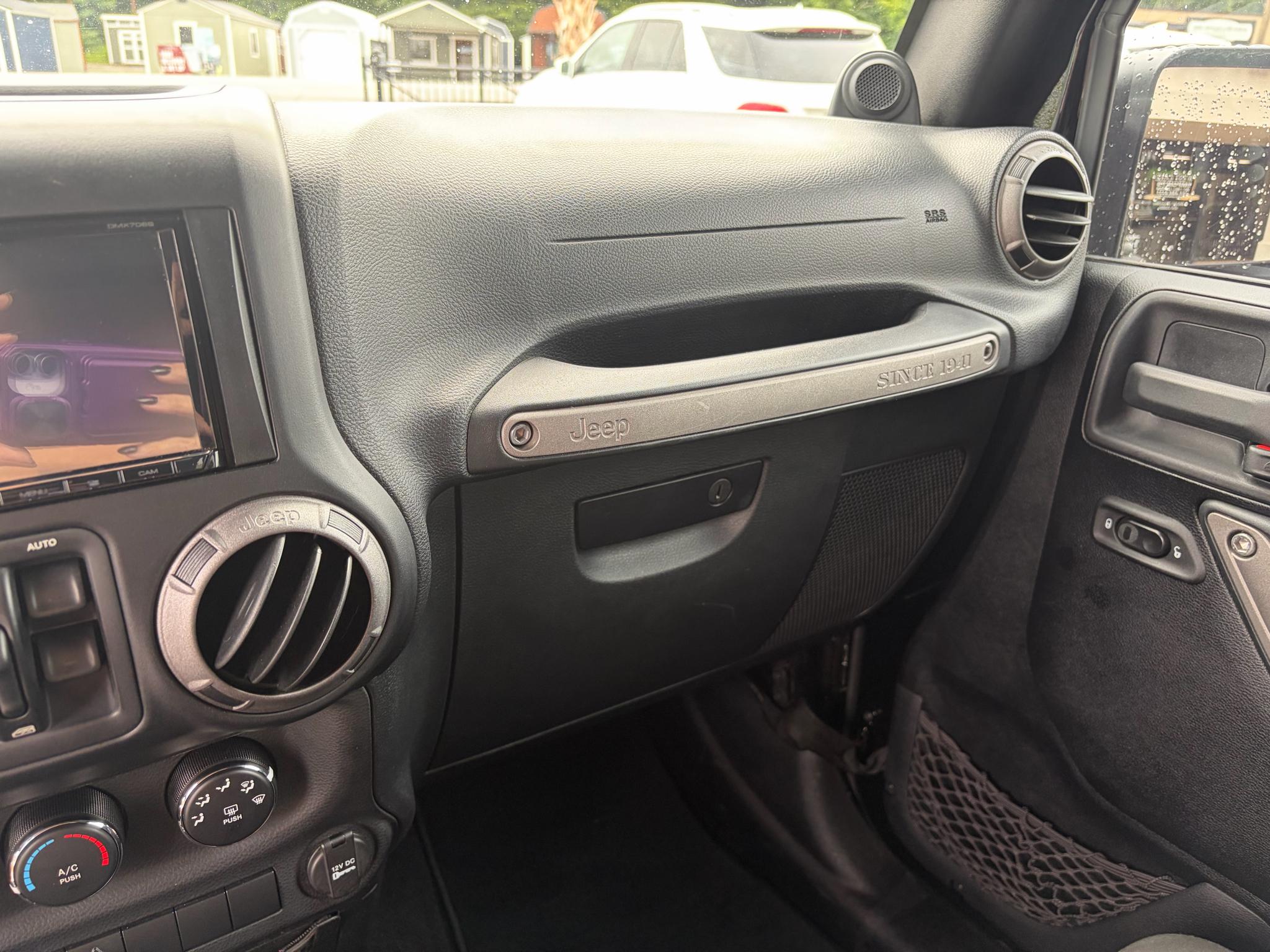 Jeep Wrangler Unlimited 4WD 4dr Sport 2012