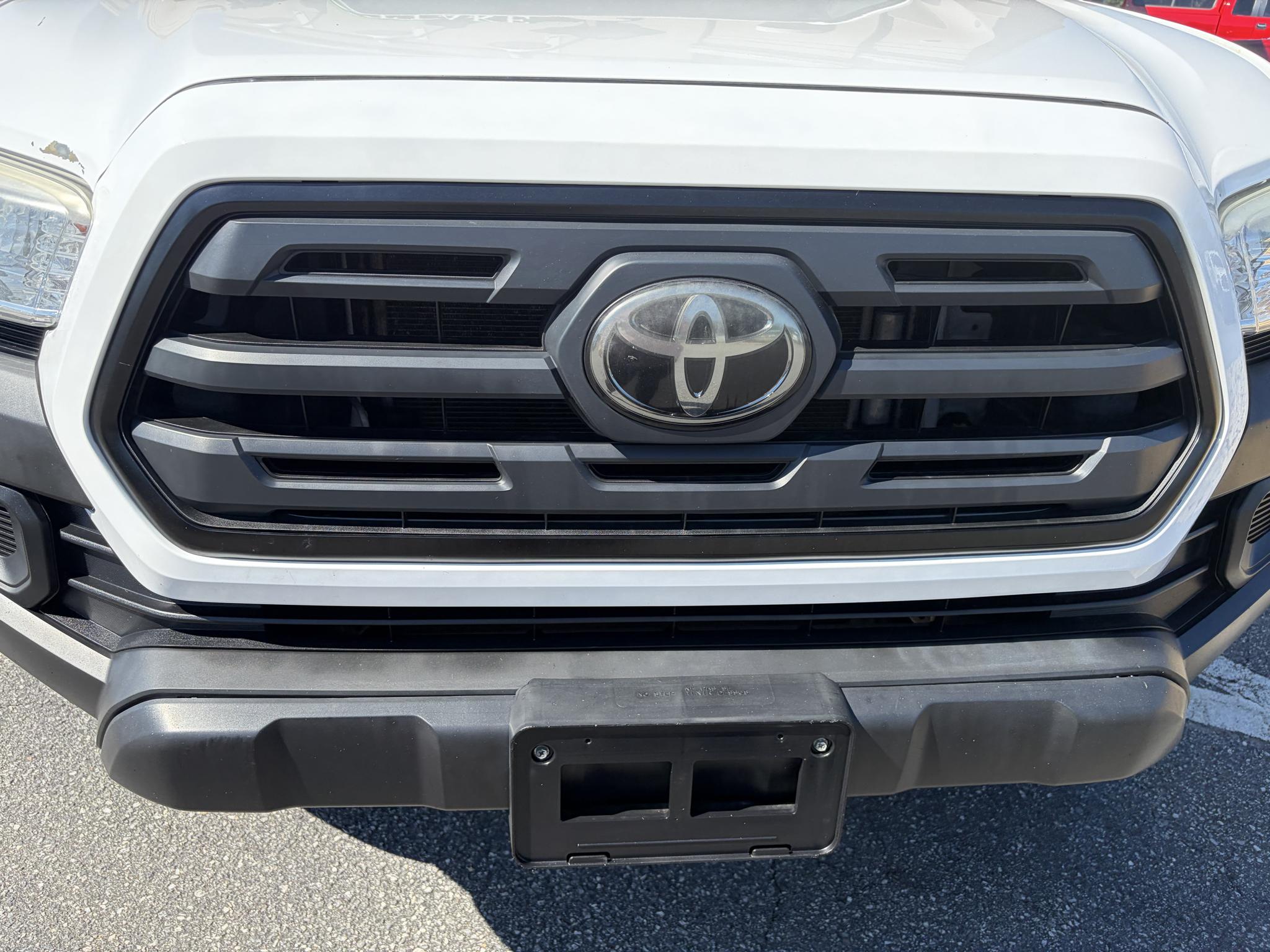 Toyota Tacoma SR5 Access Cab 6' Bed I4 4x2 AT (Natl) 2018