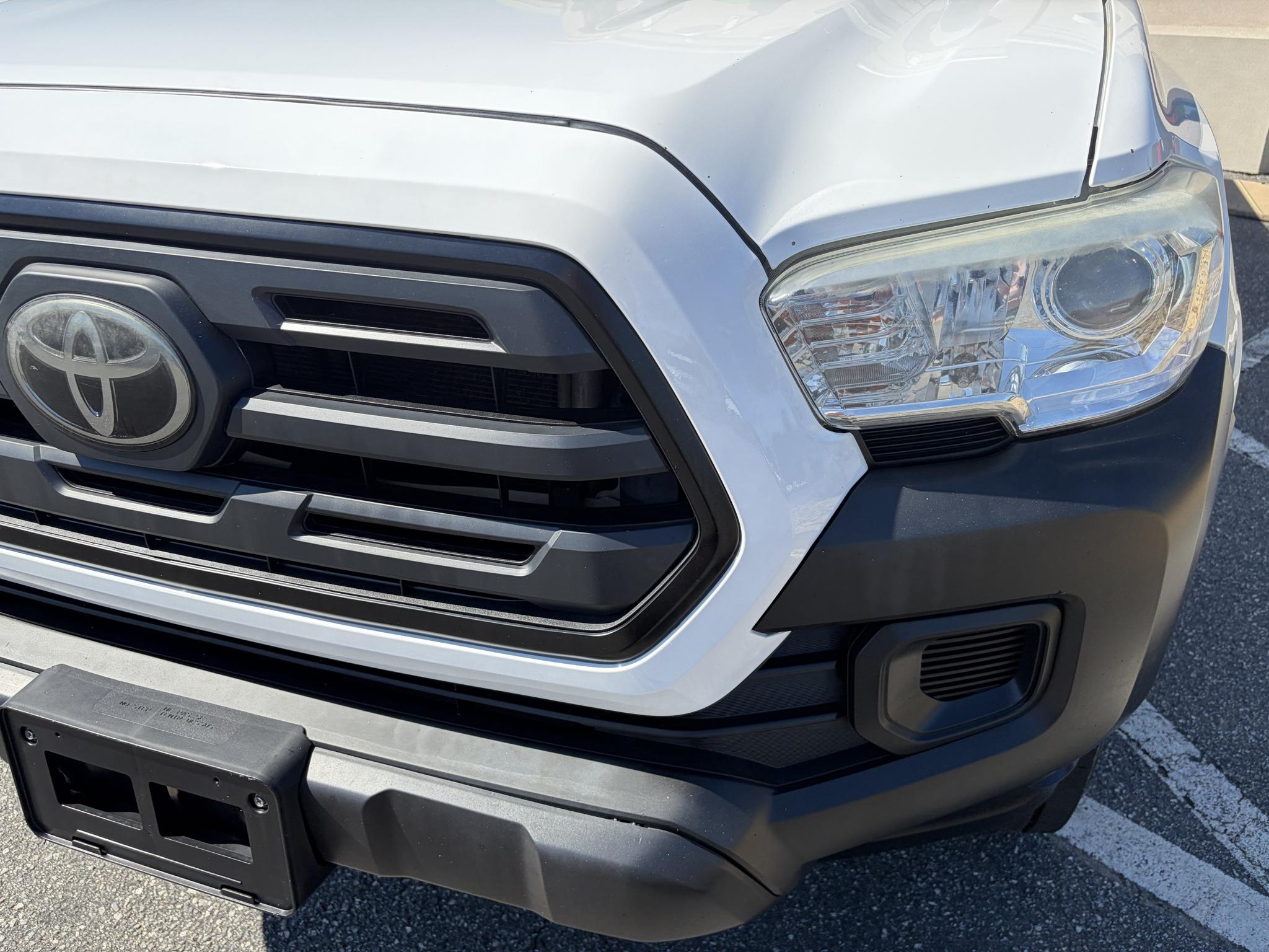 Toyota Tacoma SR5 Access Cab 6' Bed I4 4x2 AT (Natl) 2018