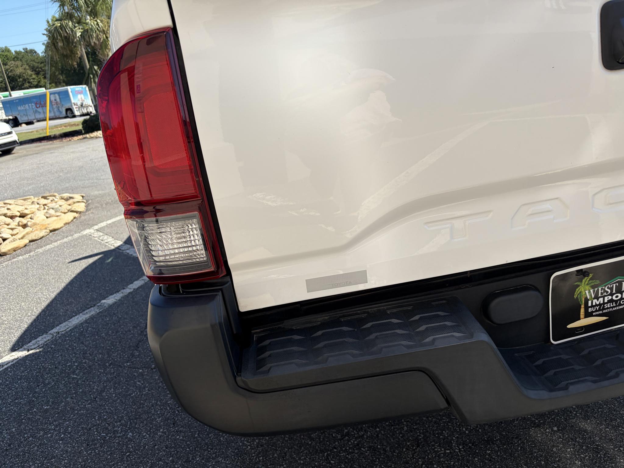 Toyota Tacoma SR5 Access Cab 6' Bed I4 4x2 AT (Natl) 2018