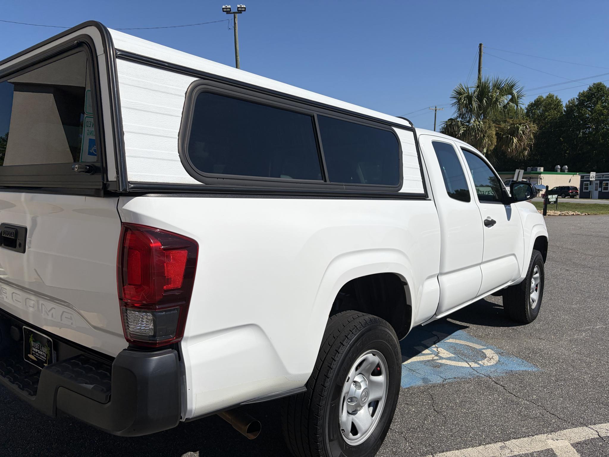 Toyota Tacoma SR5 Access Cab 6' Bed I4 4x2 AT (Natl) 2018