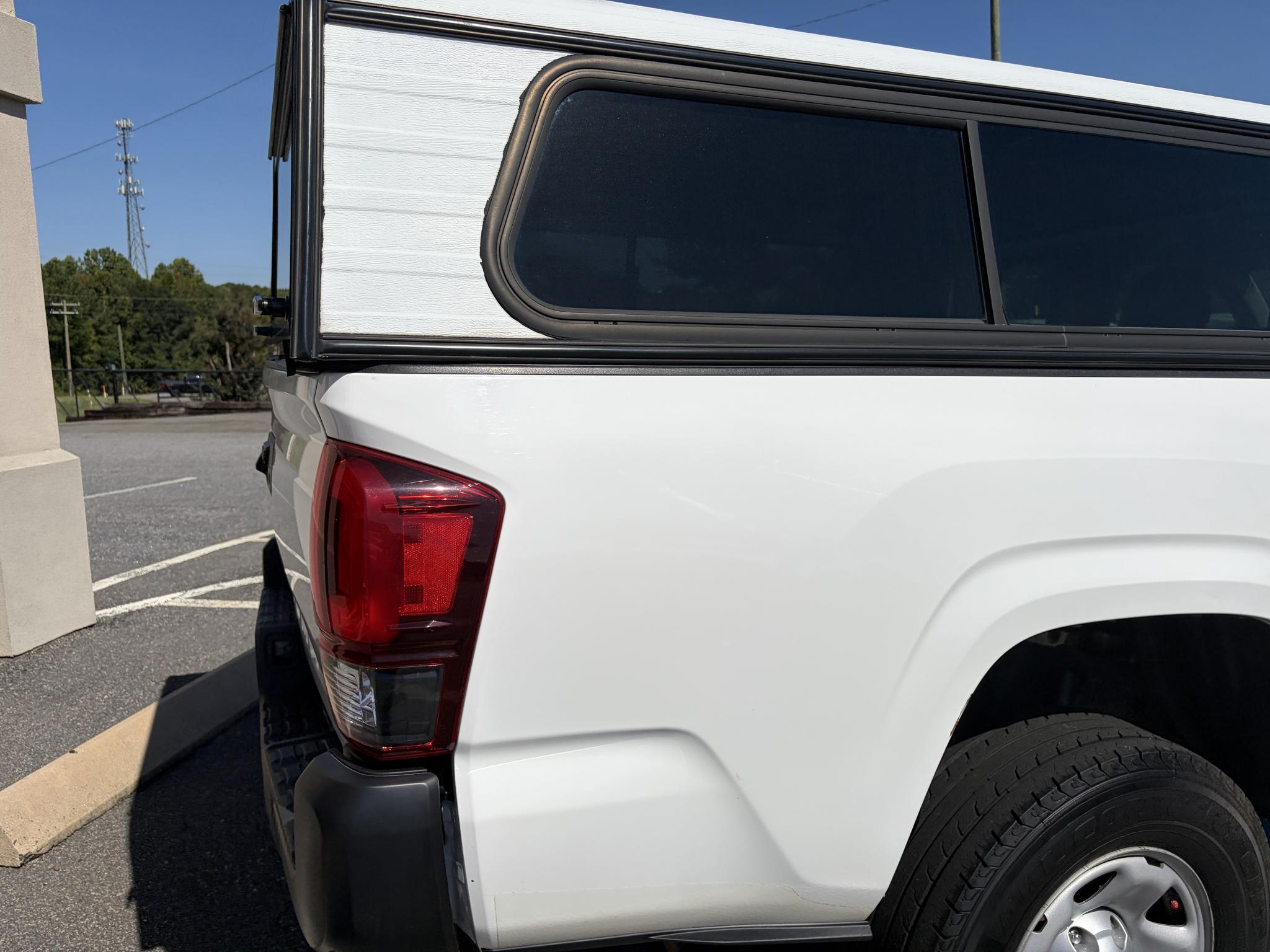 Toyota Tacoma SR5 Access Cab 6' Bed I4 4x2 AT (Natl) 2018