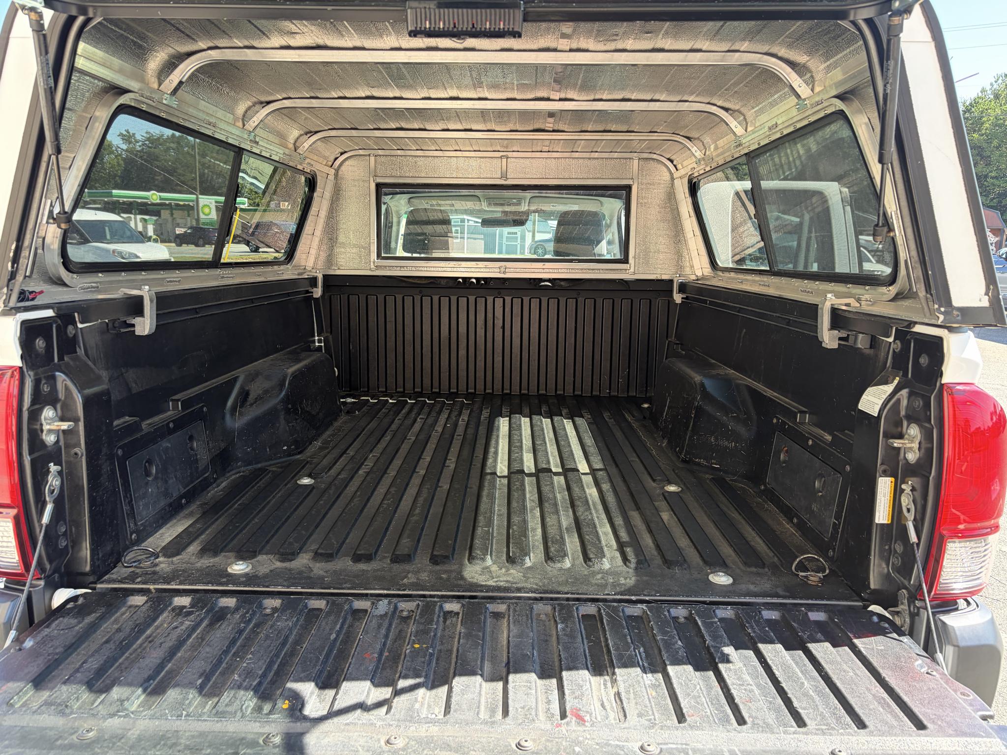 Toyota Tacoma SR5 Access Cab 6' Bed I4 4x2 AT (Natl) 2018