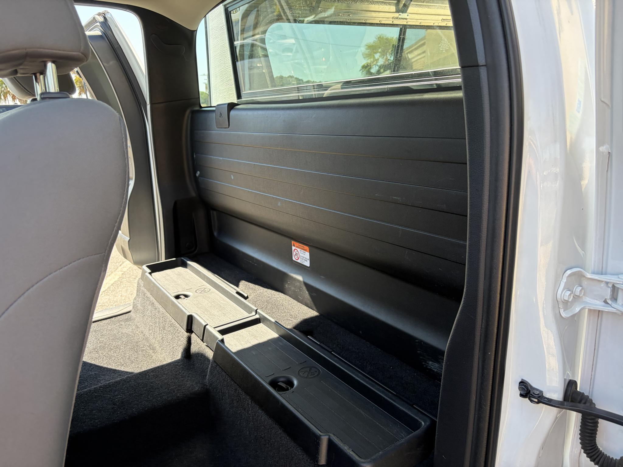 Toyota Tacoma SR5 Access Cab 6' Bed I4 4x2 AT (Natl) 2018