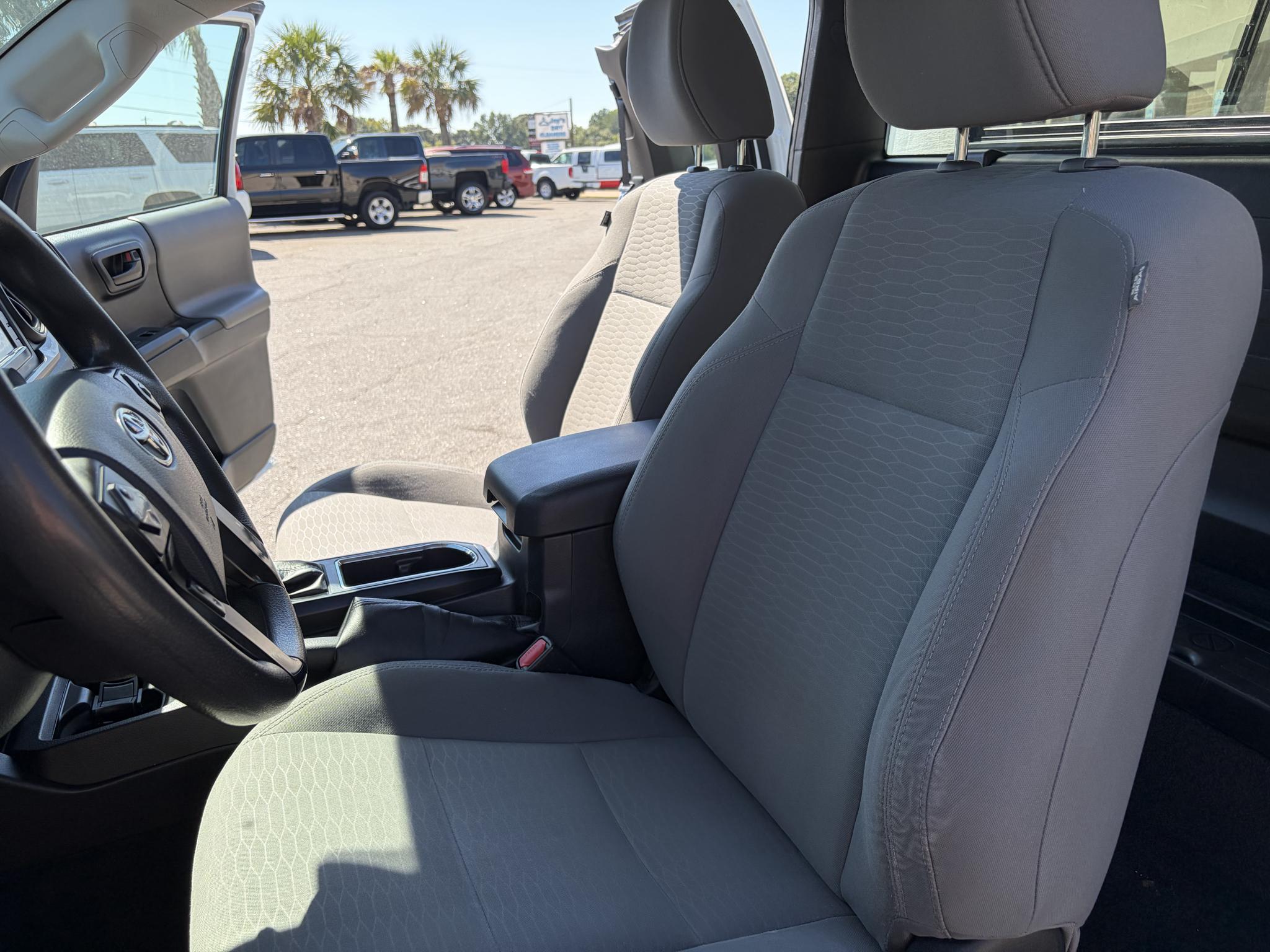 Toyota Tacoma SR5 Access Cab 6' Bed I4 4x2 AT (Natl) 2018