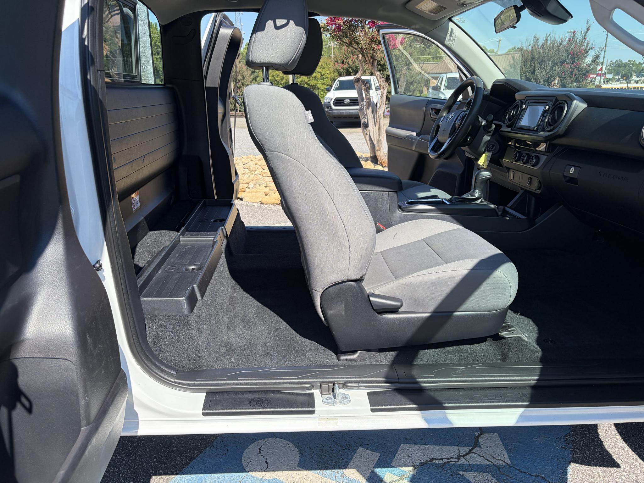 Toyota Tacoma SR5 Access Cab 6' Bed I4 4x2 AT (Natl) 2018