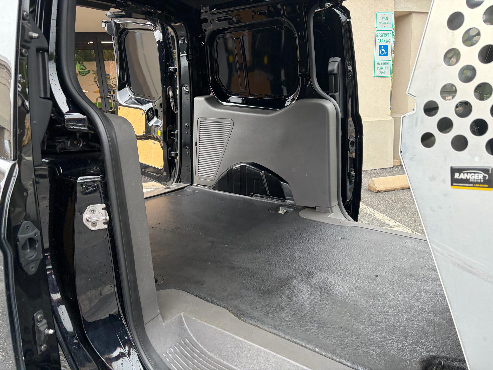 Ford Transit Connect Van XLT LWB w/Rear Symmetrical Doors 2019