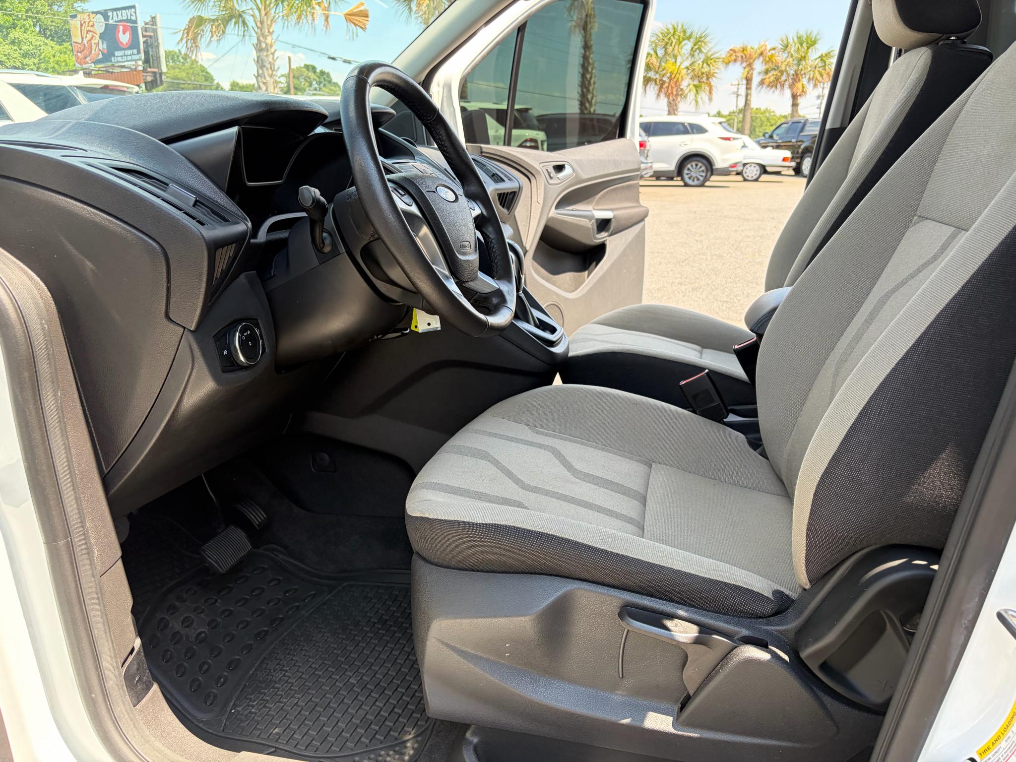Ford Transit Connect Van XLT LWB w/Rear Symmetrical Doors 2018