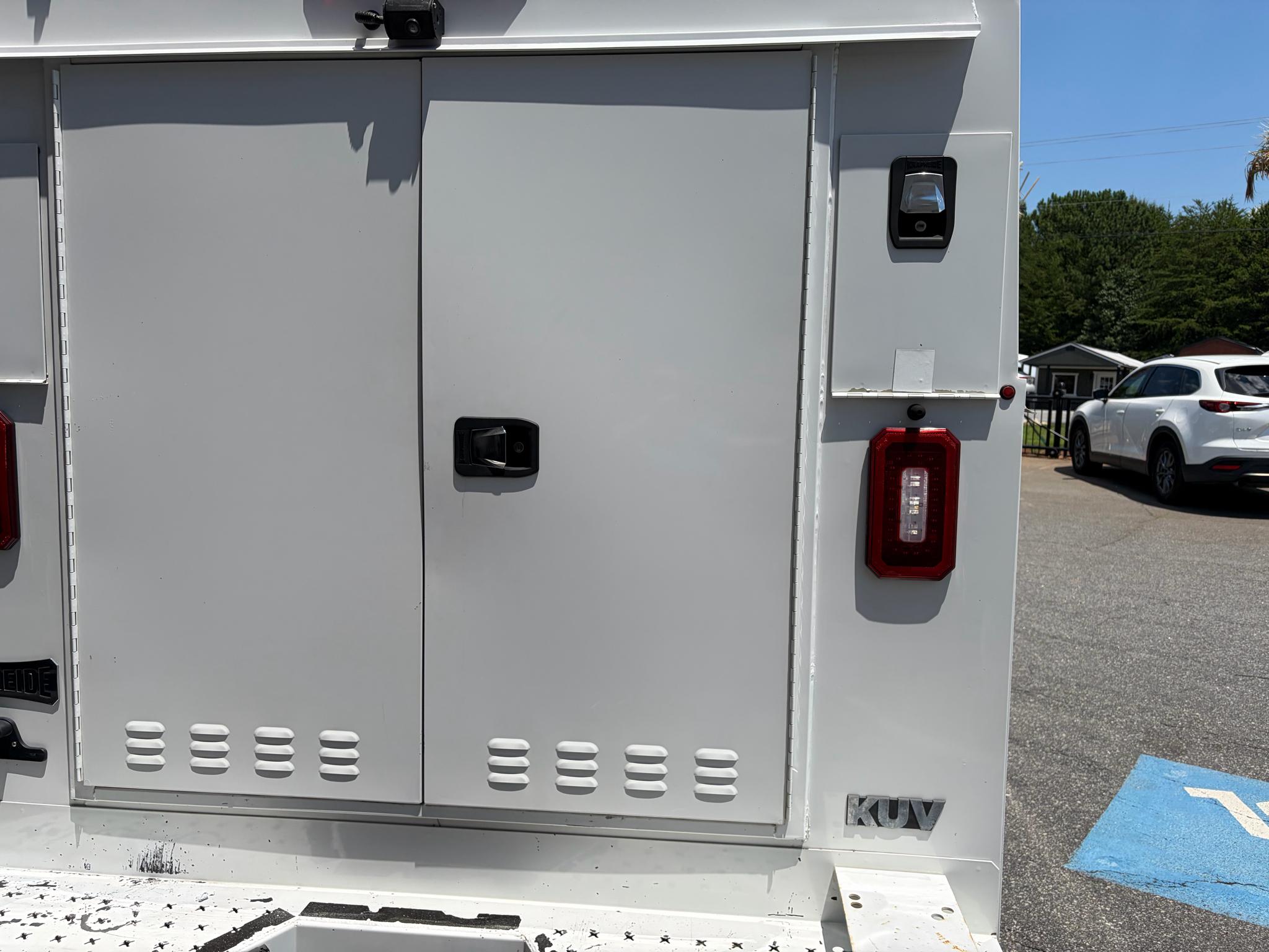 Ford Transit Cutaway T-250 SRW 138" WB 9000 GVWR 2018