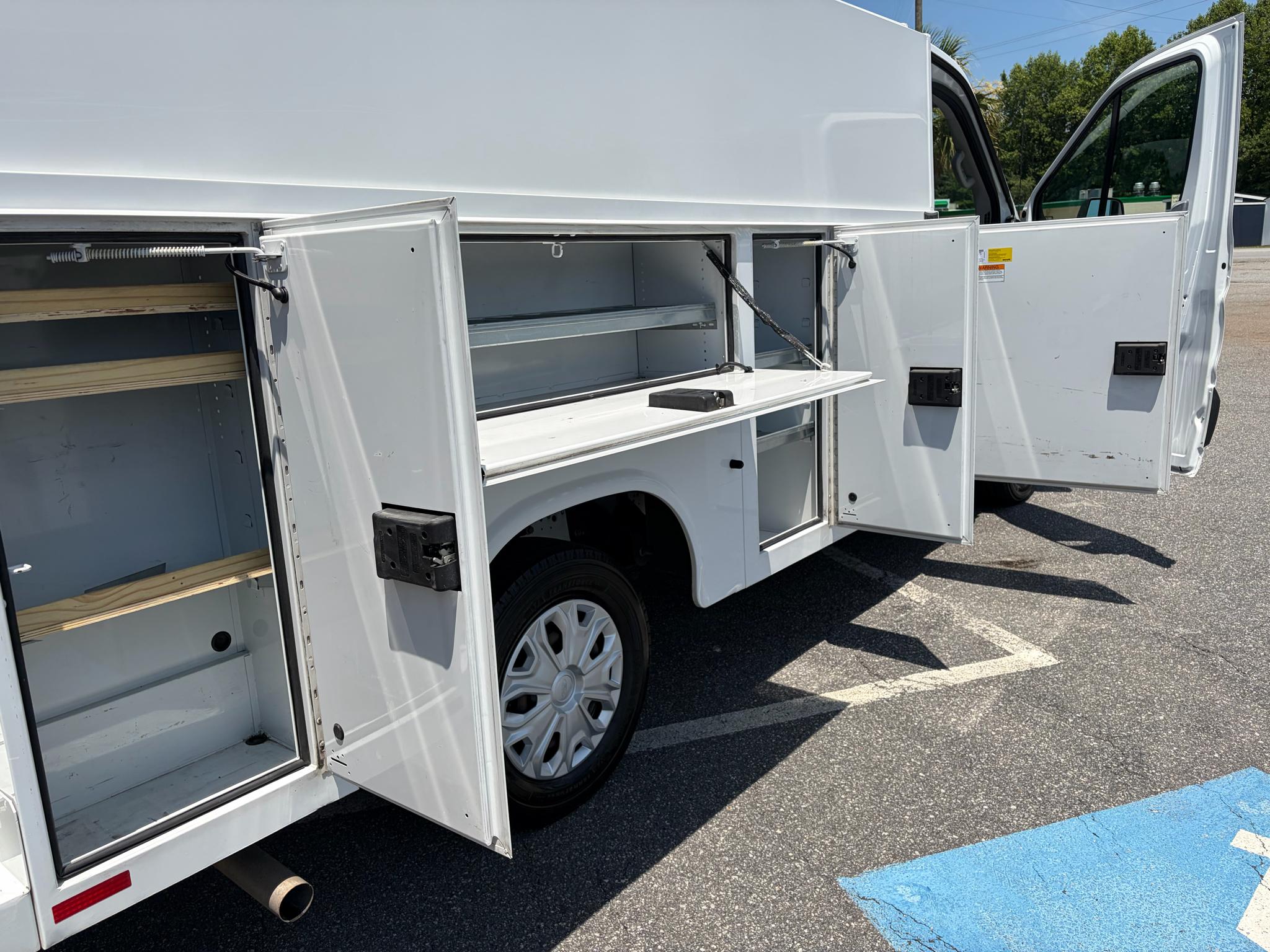 Ford Transit Cutaway T-250 SRW 138" WB 9000 GVWR 2018