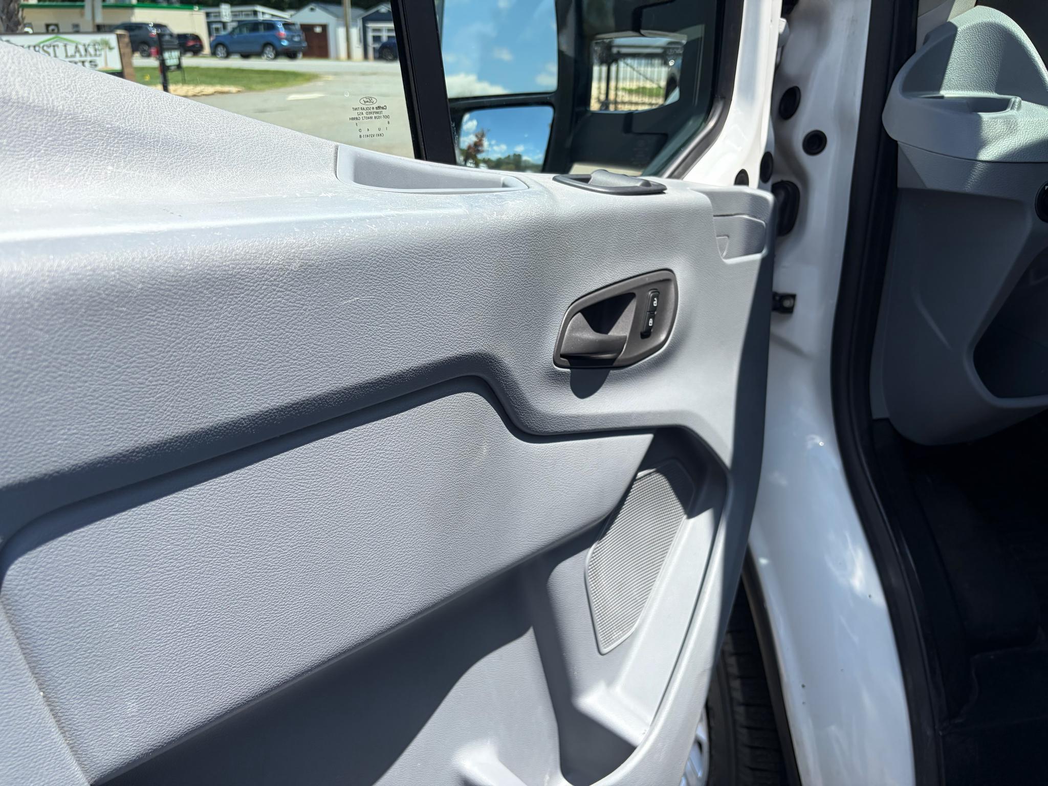 Ford Transit Cutaway T-250 SRW 138" WB 9000 GVWR 2018
