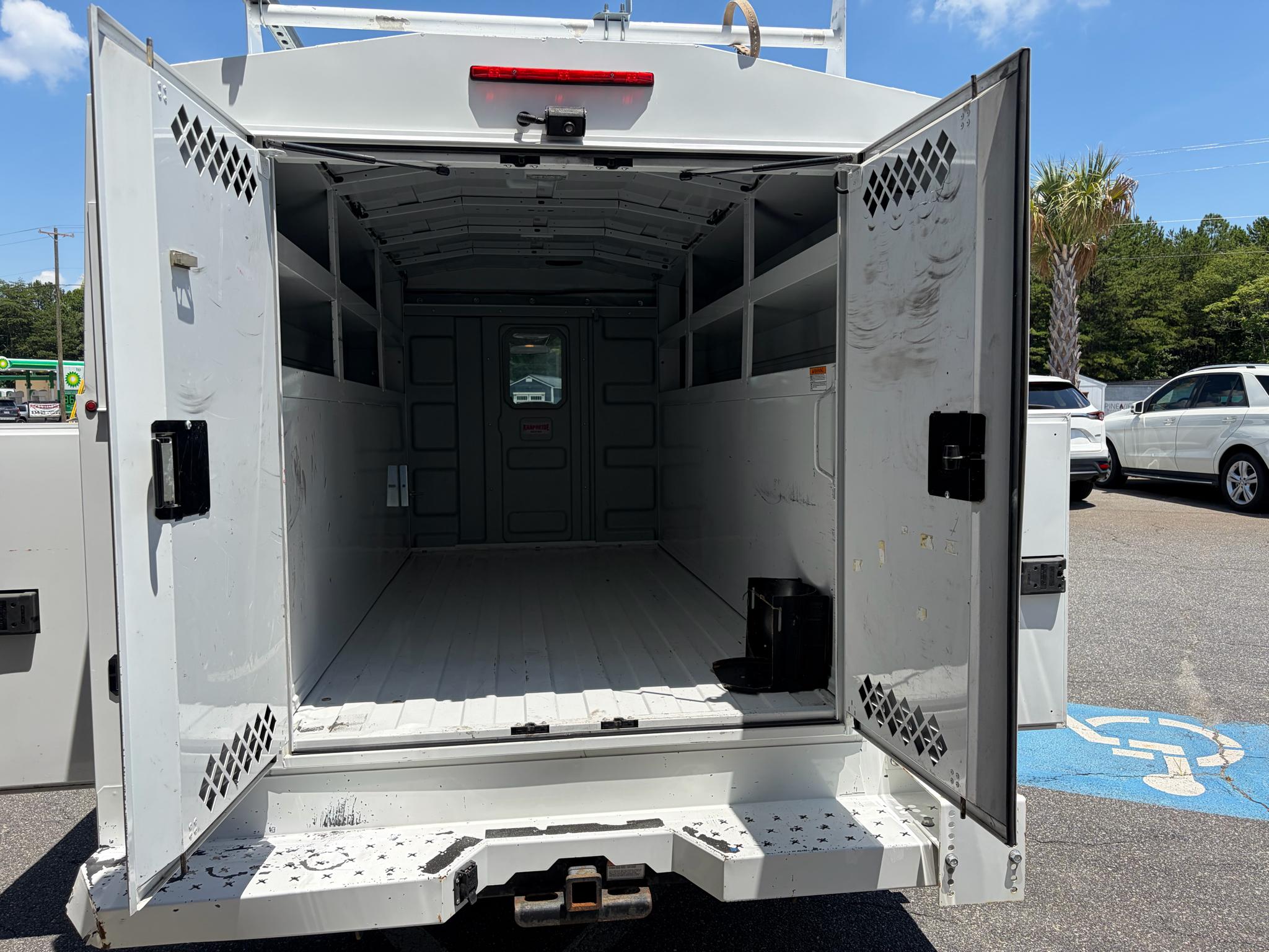 Ford Transit Cutaway T-250 SRW 138" WB 9000 GVWR 2018