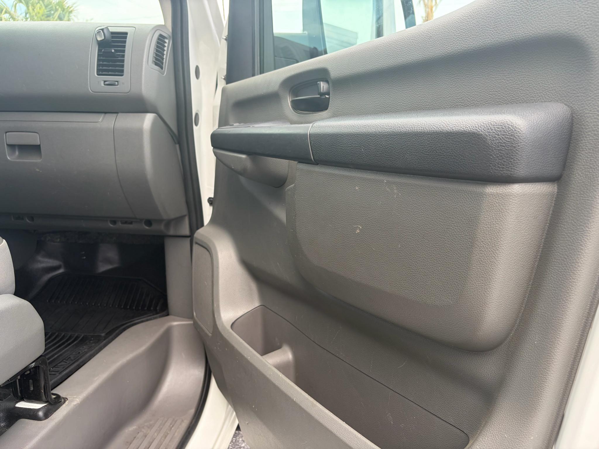 Nissan NV Cargo NV1500 Standard Roof V6 SV 2019