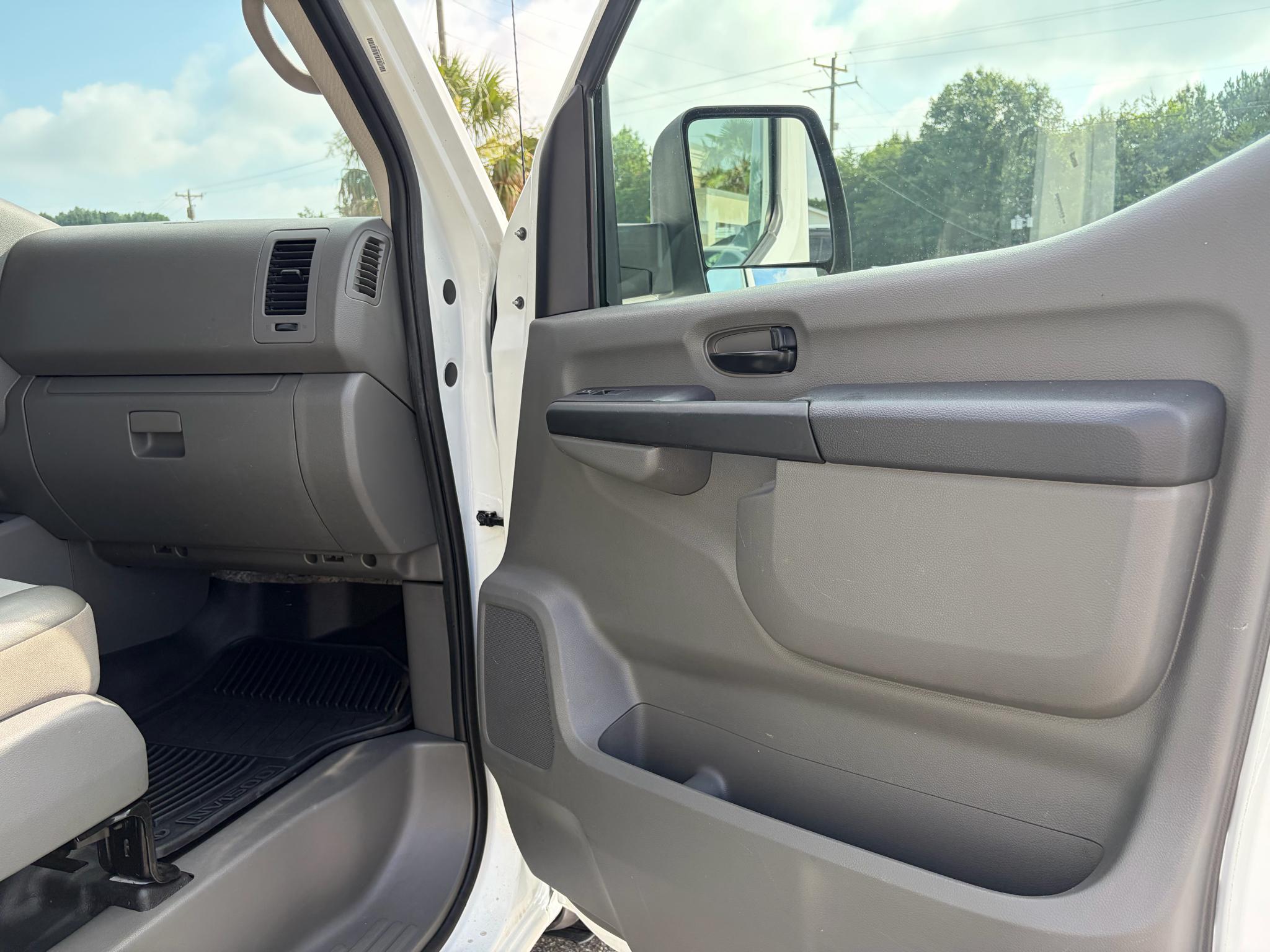 Nissan NV Cargo NV1500 Standard Roof V6 SV 2019