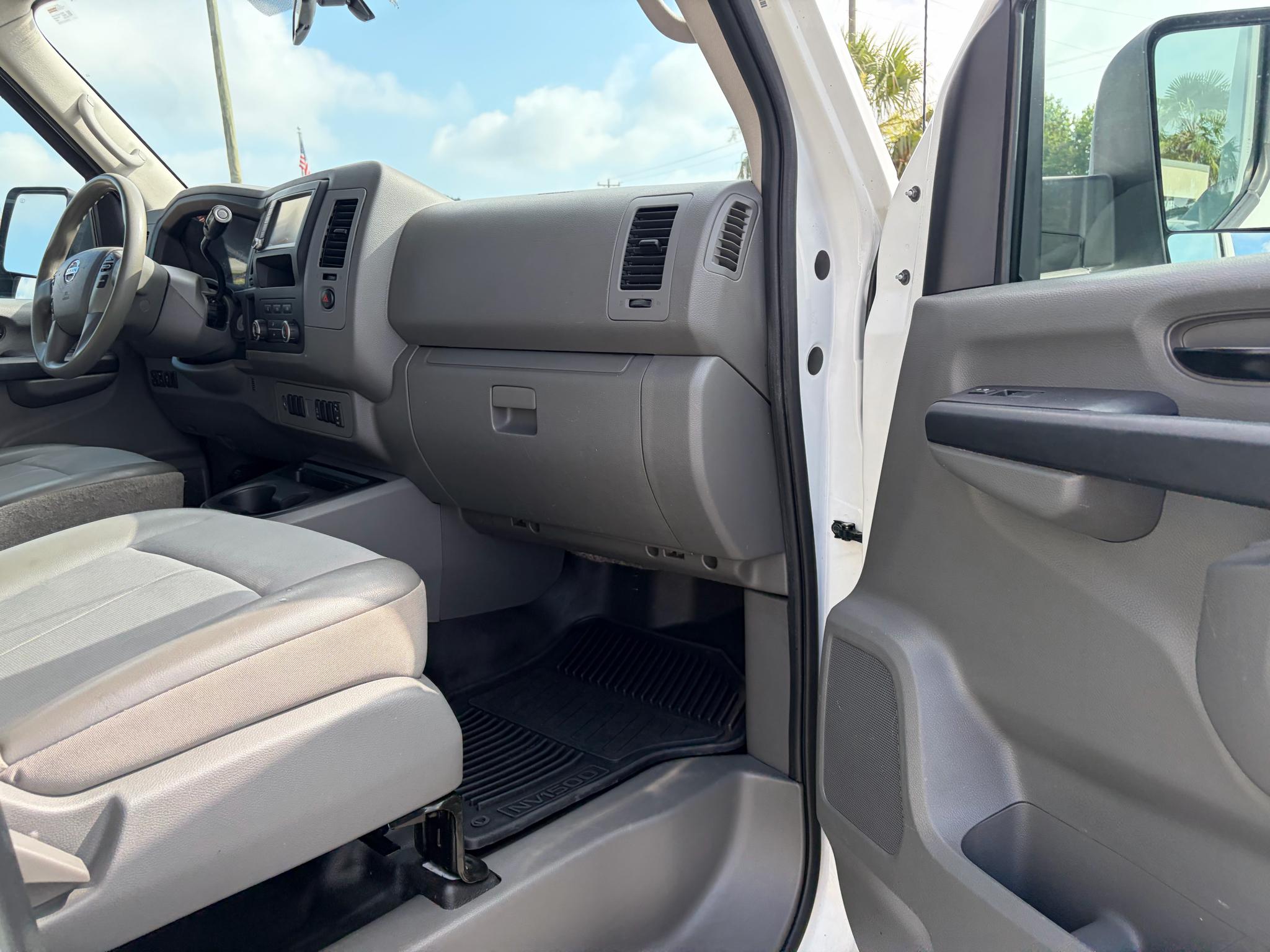 Nissan NV Cargo NV1500 Standard Roof V6 SV 2019