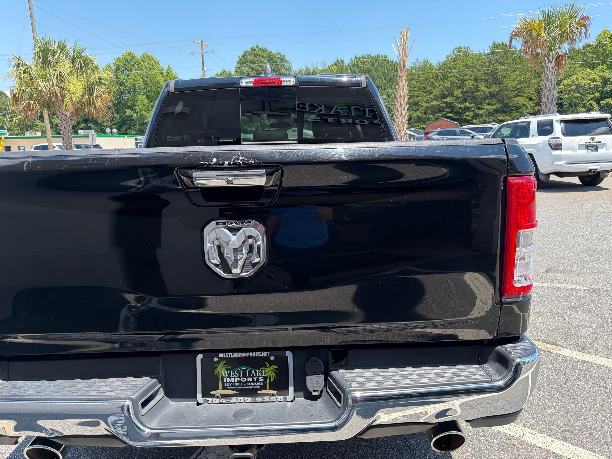 RAM 1500 Big Horn 4x4 Crew Cab 5'7" Box 2020