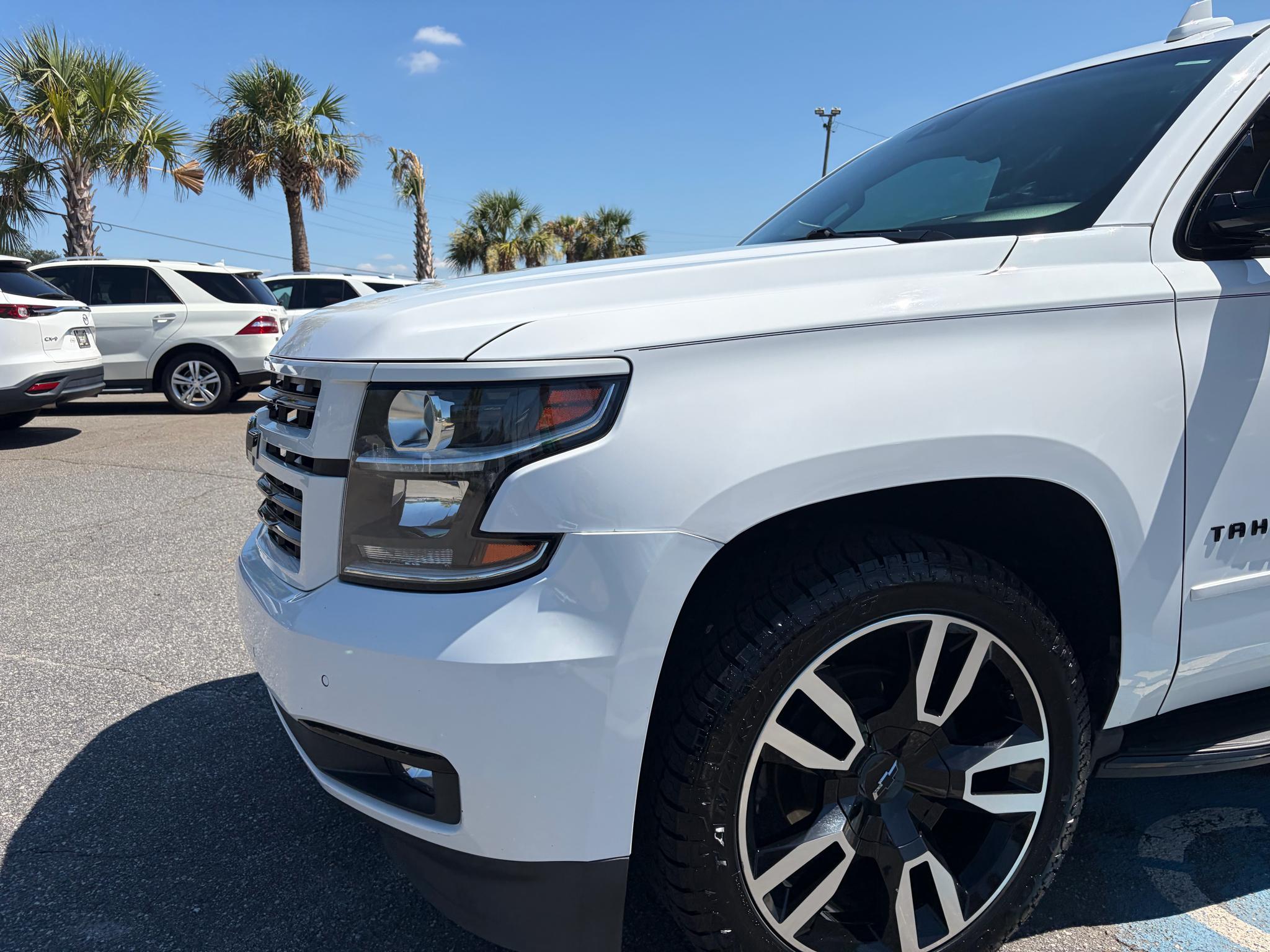 Chevrolet Tahoe 4WD 4dr Premier 2019