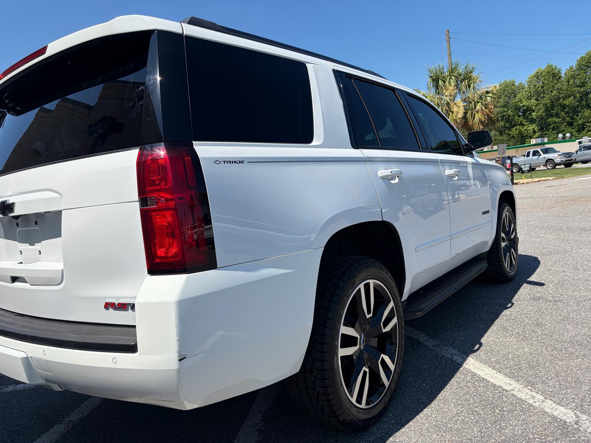 Chevrolet Tahoe 4WD 4dr Premier 2019