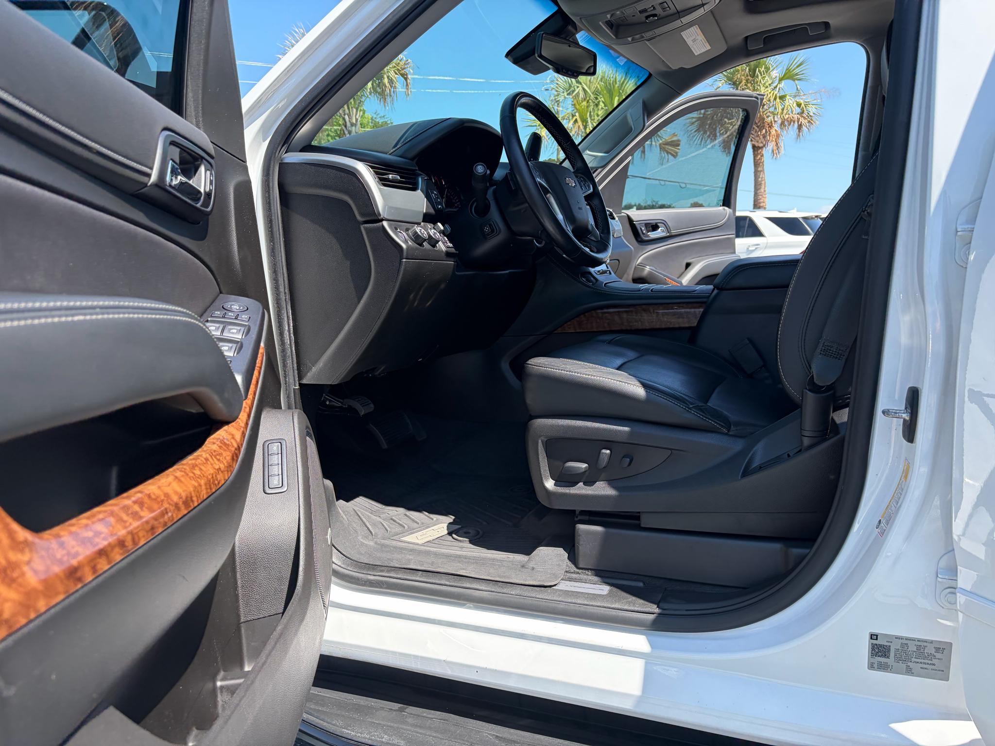 Chevrolet Tahoe 4WD 4dr Premier 2019