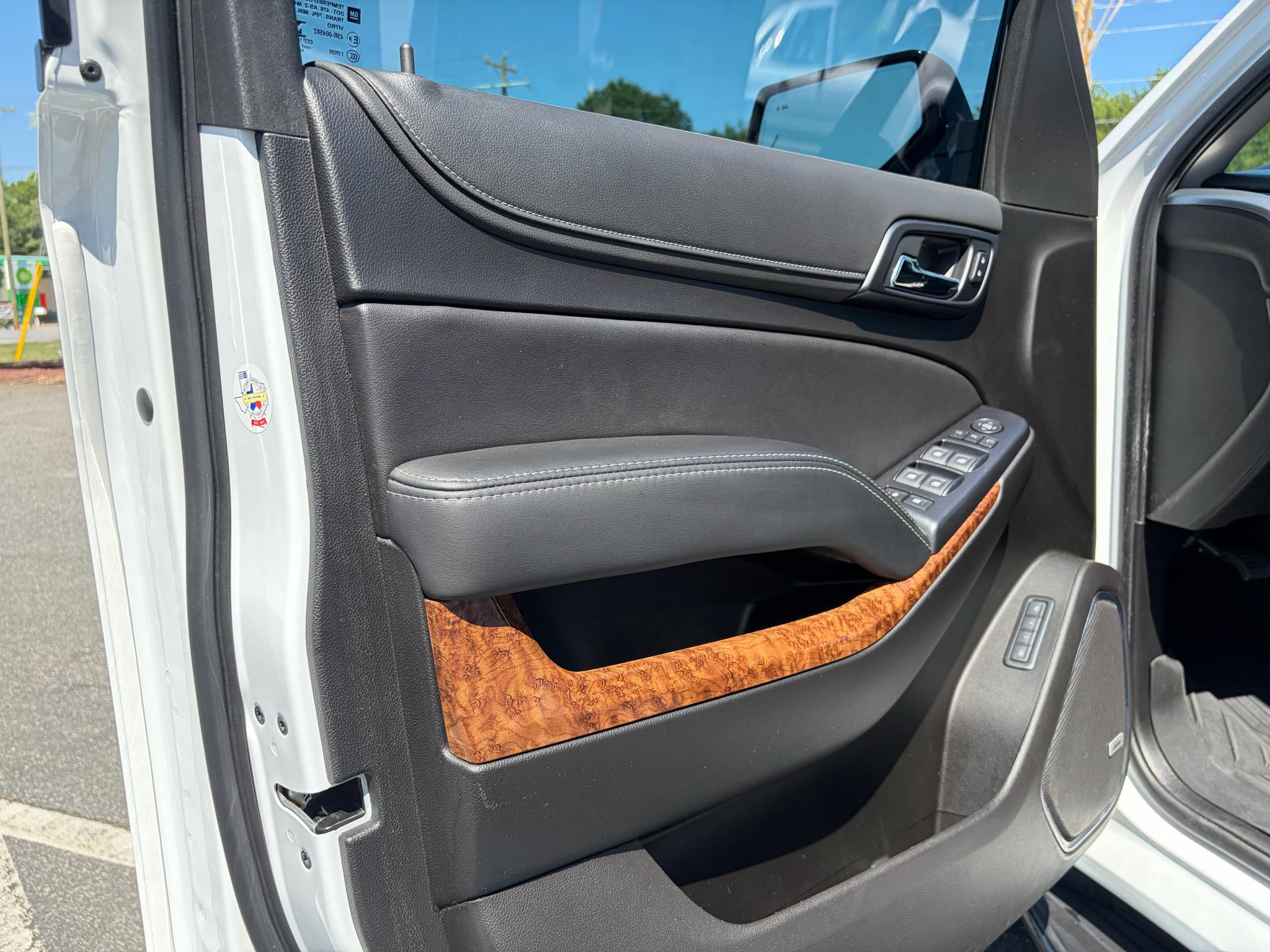 Chevrolet Tahoe 4WD 4dr Premier 2019