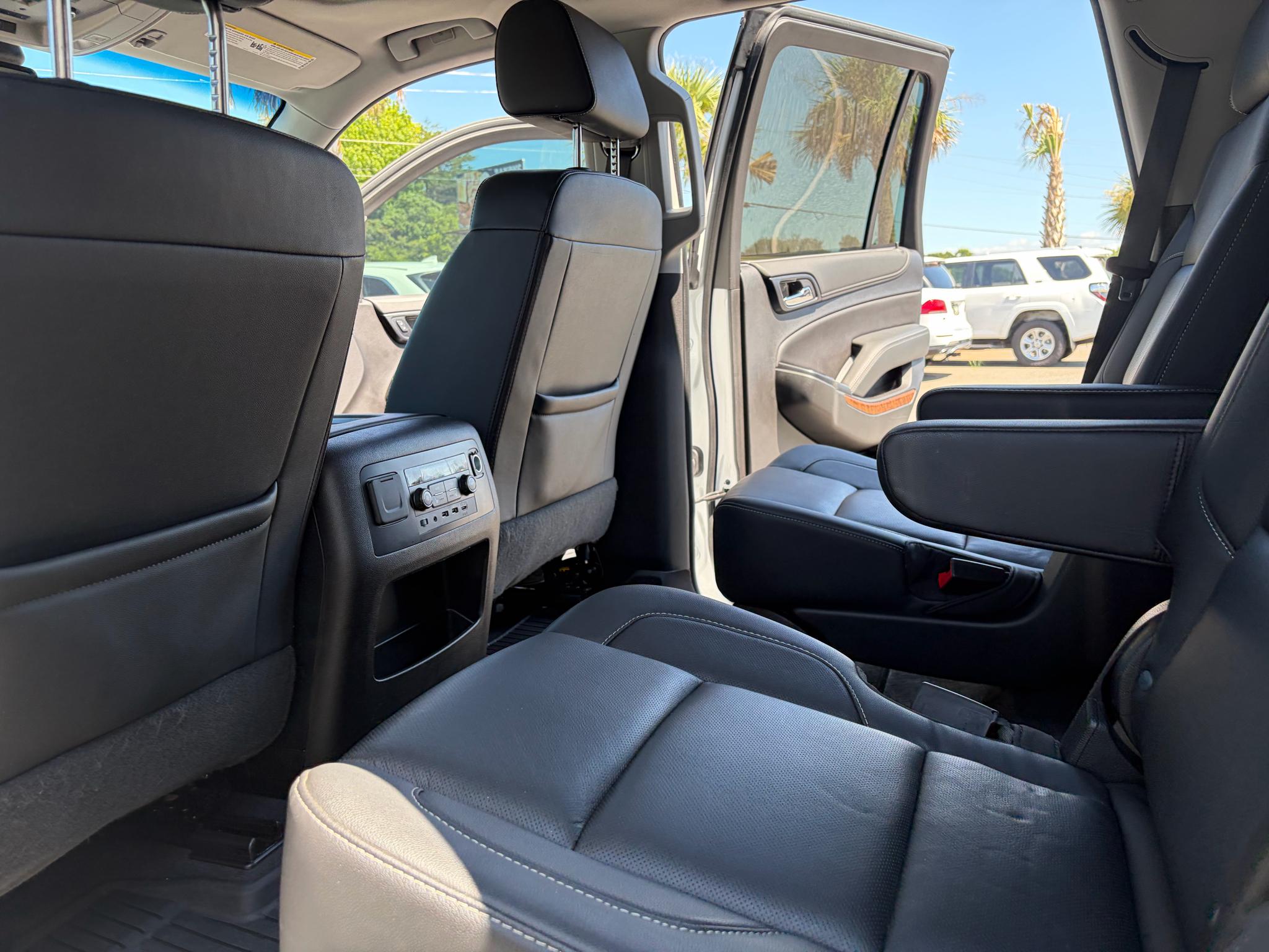Chevrolet Tahoe 4WD 4dr Premier 2019