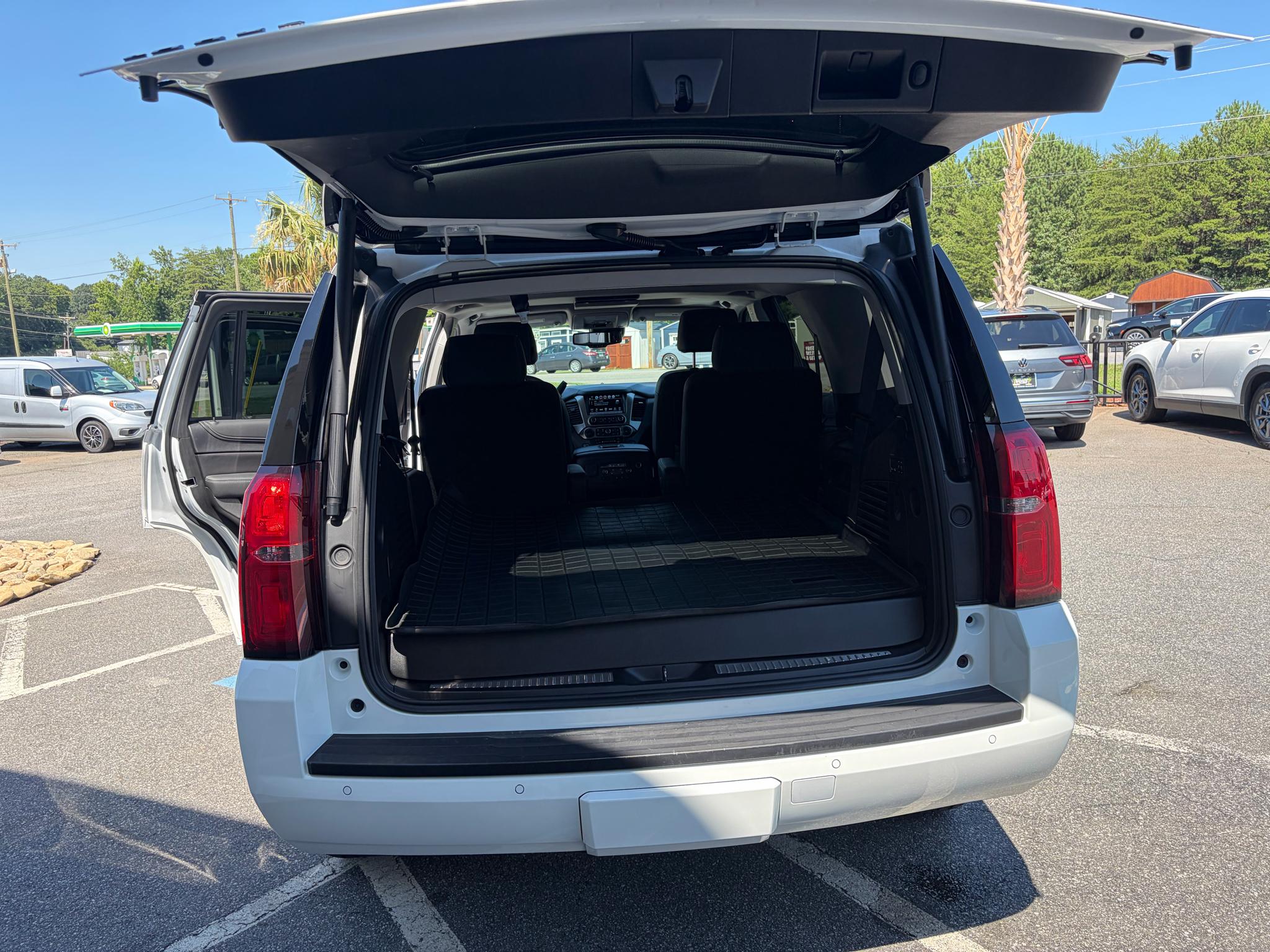 Chevrolet Tahoe 4WD 4dr Premier 2019