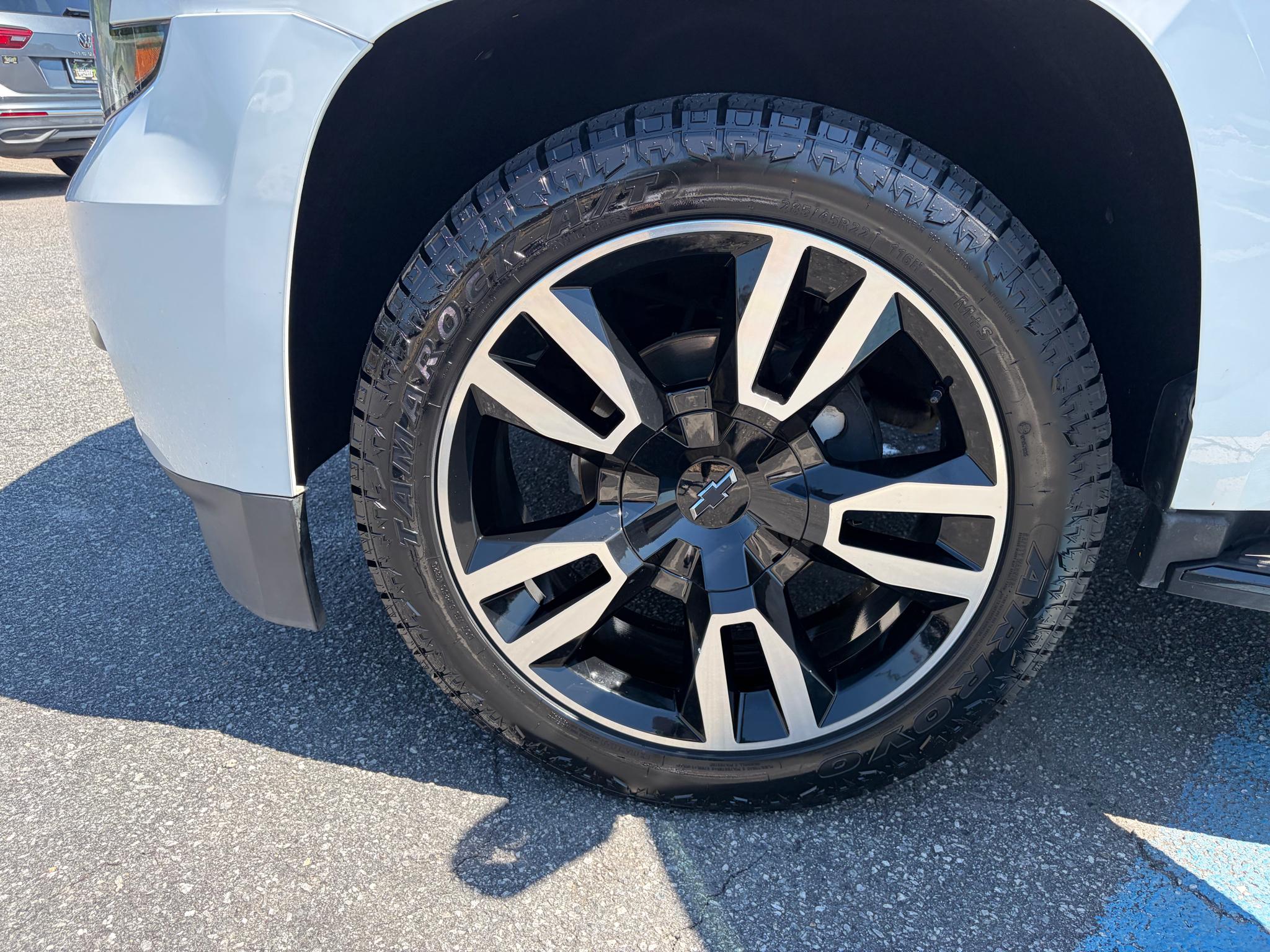 Chevrolet Tahoe 4WD 4dr Premier 2019