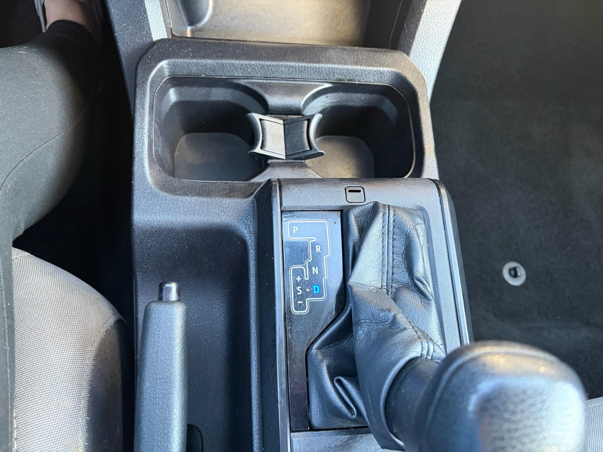 Toyota Tacoma 2WD SR5 Access Cab 6' Bed I4 AT (Natl) 2022