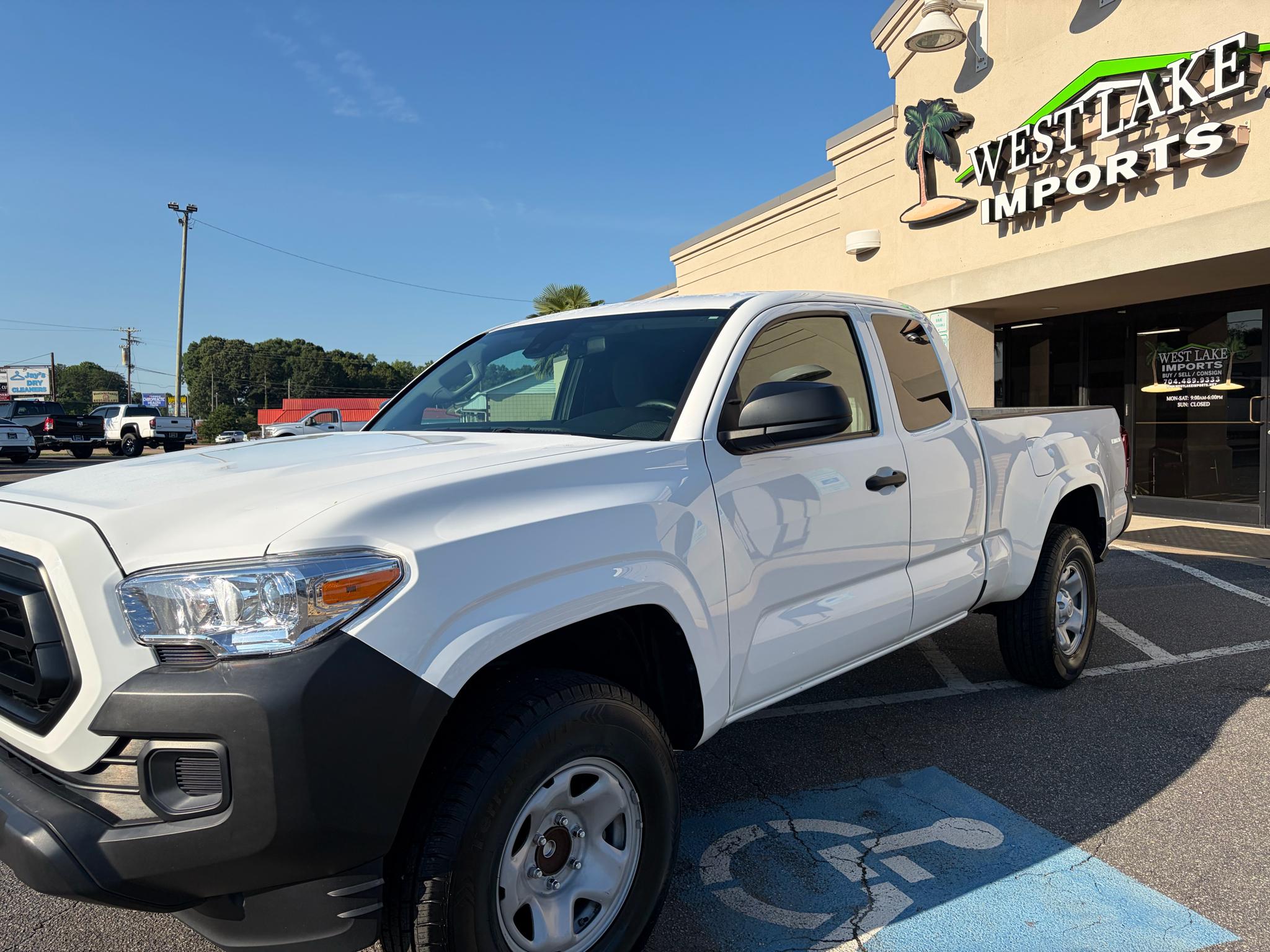 Toyota Tacoma 2WD SR5 Access Cab 6' Bed I4 AT (Natl) 2022
