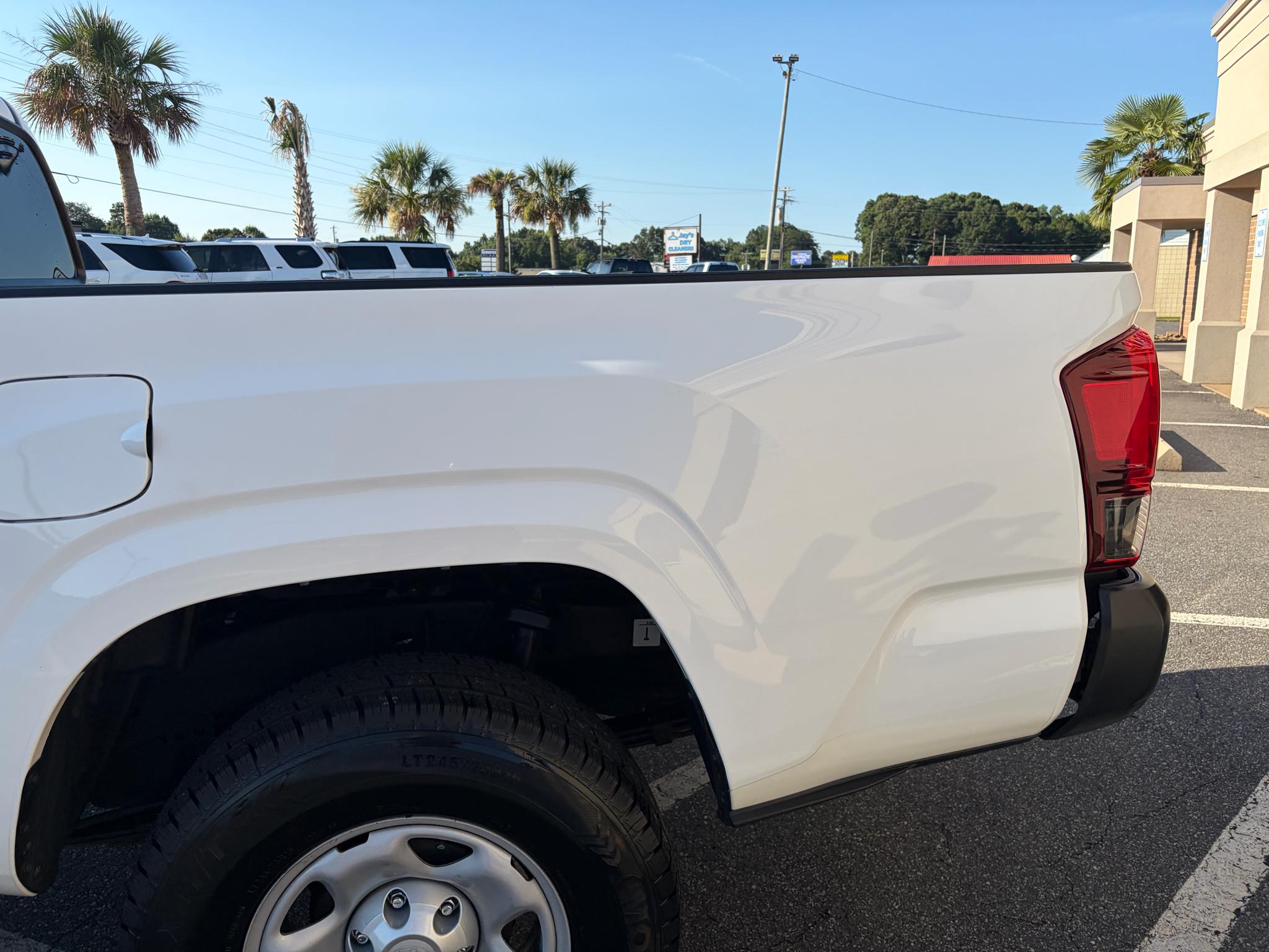 Toyota Tacoma 2WD SR5 Access Cab 6' Bed I4 AT (Natl) 2022