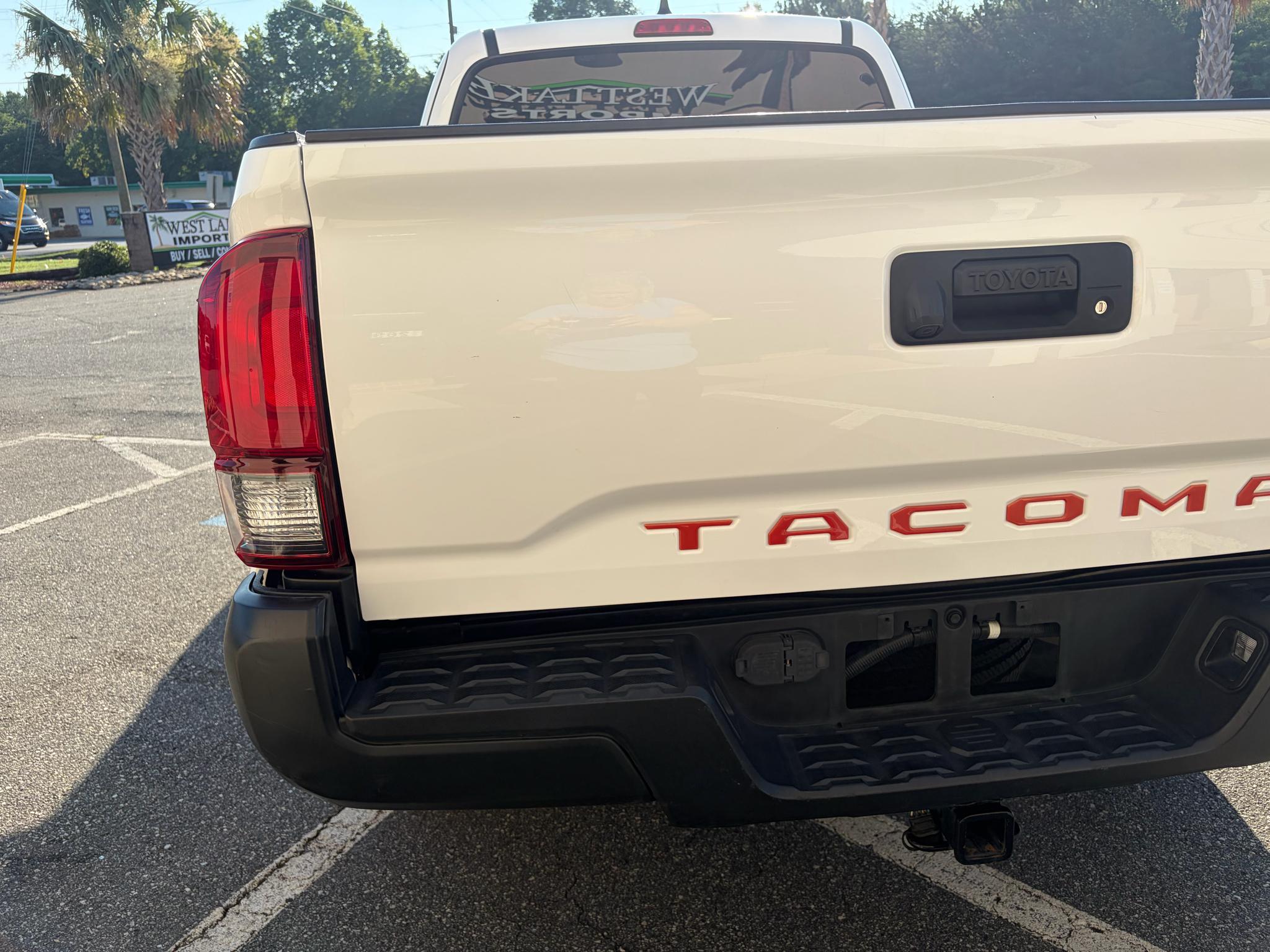 Toyota Tacoma 2WD SR5 Access Cab 6' Bed I4 AT (Natl) 2022