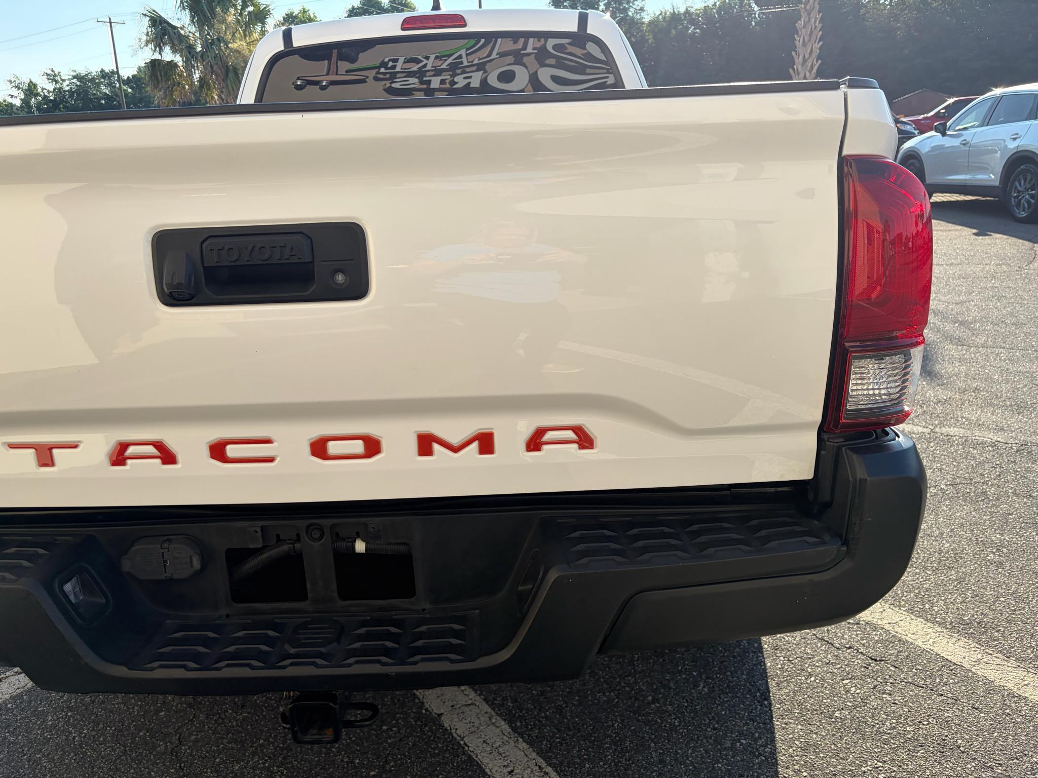 Toyota Tacoma 2WD SR5 Access Cab 6' Bed I4 AT (Natl) 2022