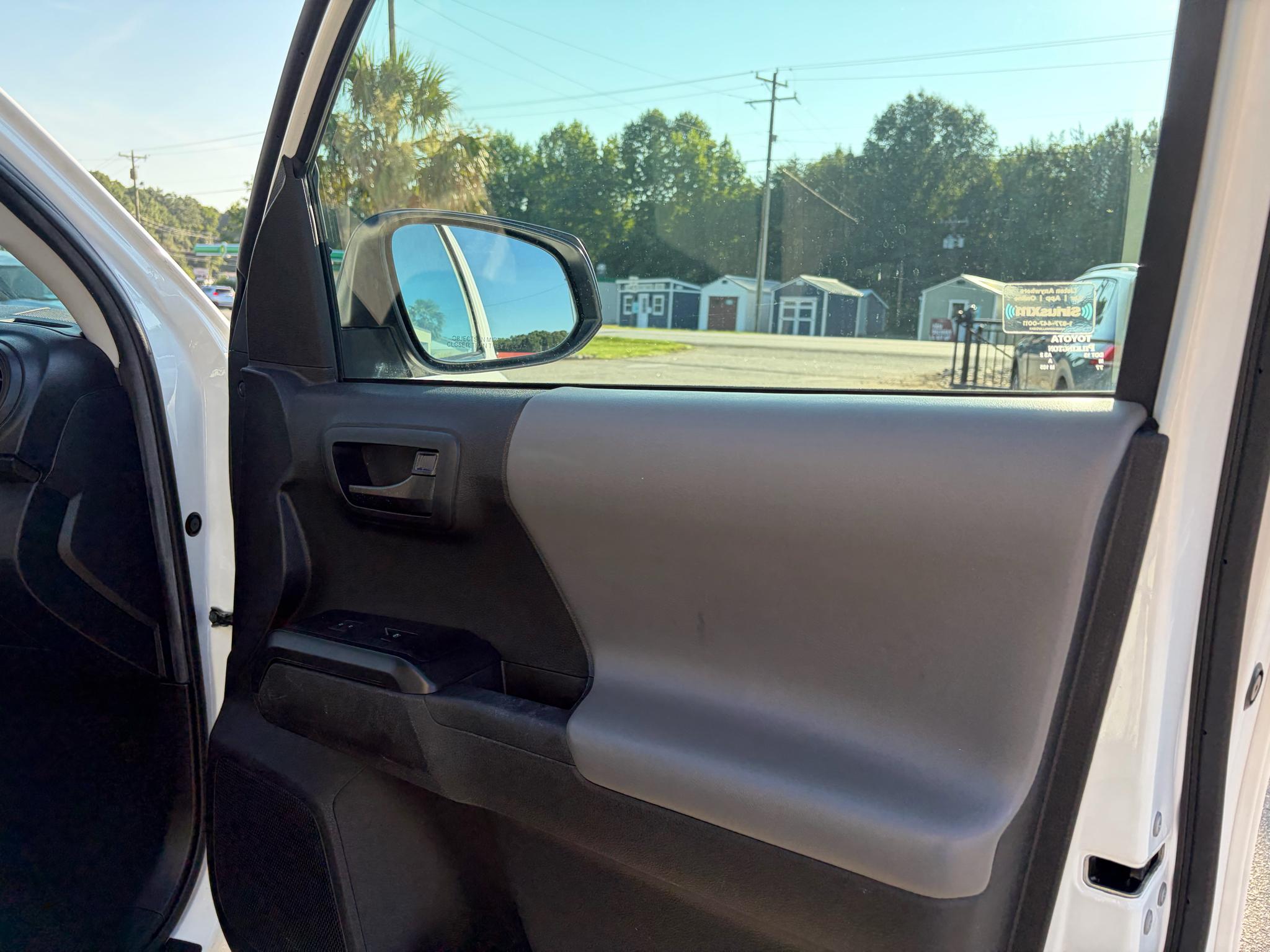 Toyota Tacoma 2WD SR5 Access Cab 6' Bed I4 AT (Natl) 2022