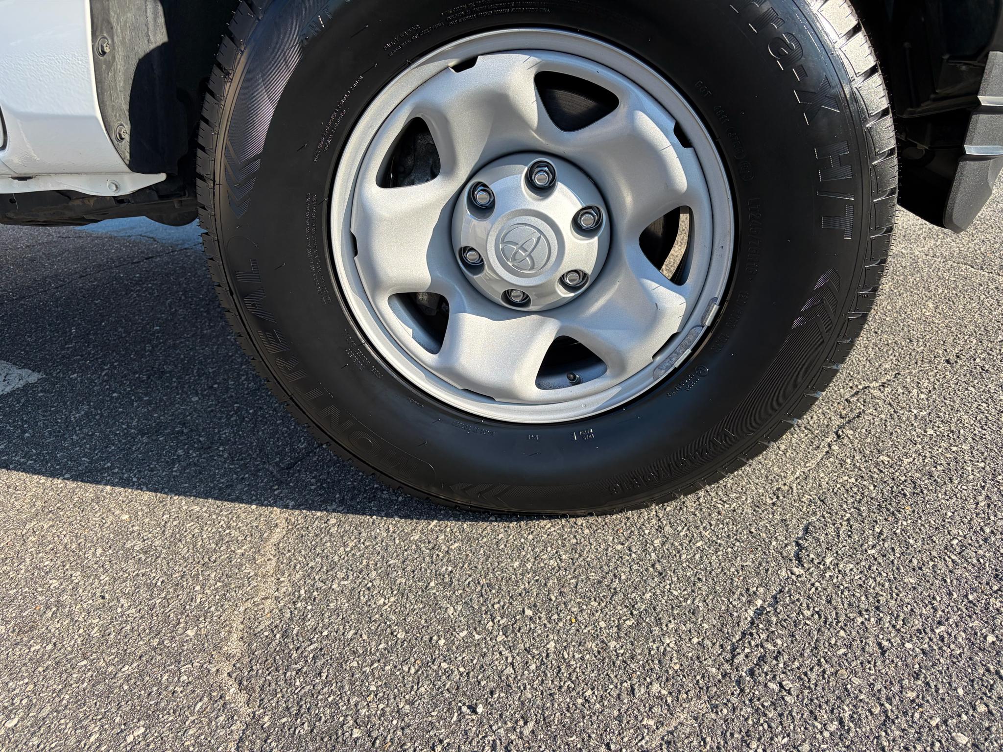 Toyota Tacoma 2WD SR5 Access Cab 6' Bed I4 AT (Natl) 2022