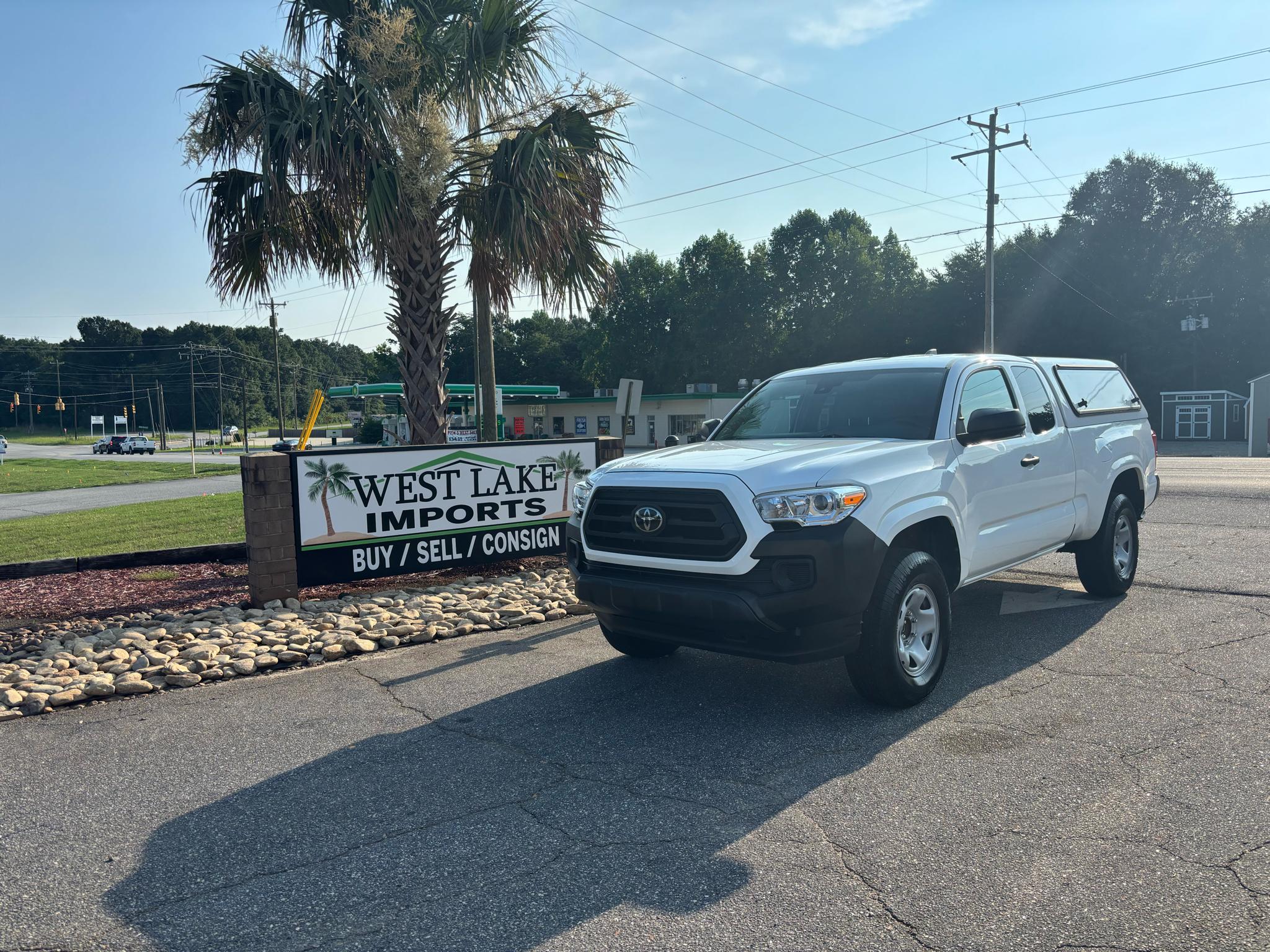 2022 Toyota Tacoma 2WD SR5 Access Cab 6' Bed I4 AT (Natl)