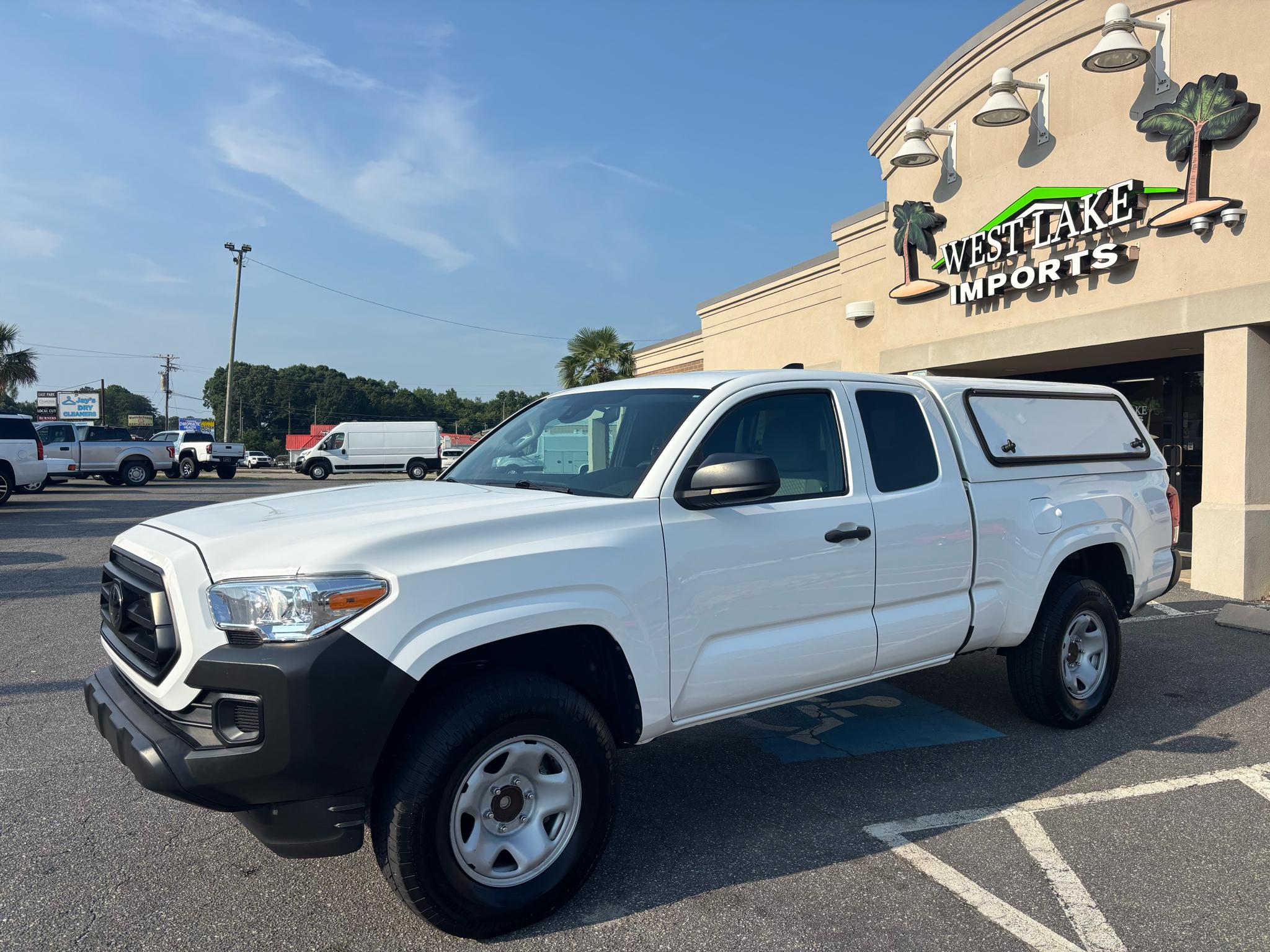 Toyota Tacoma 2WD SR5 Access Cab 6' Bed I4 AT (Natl) 2022