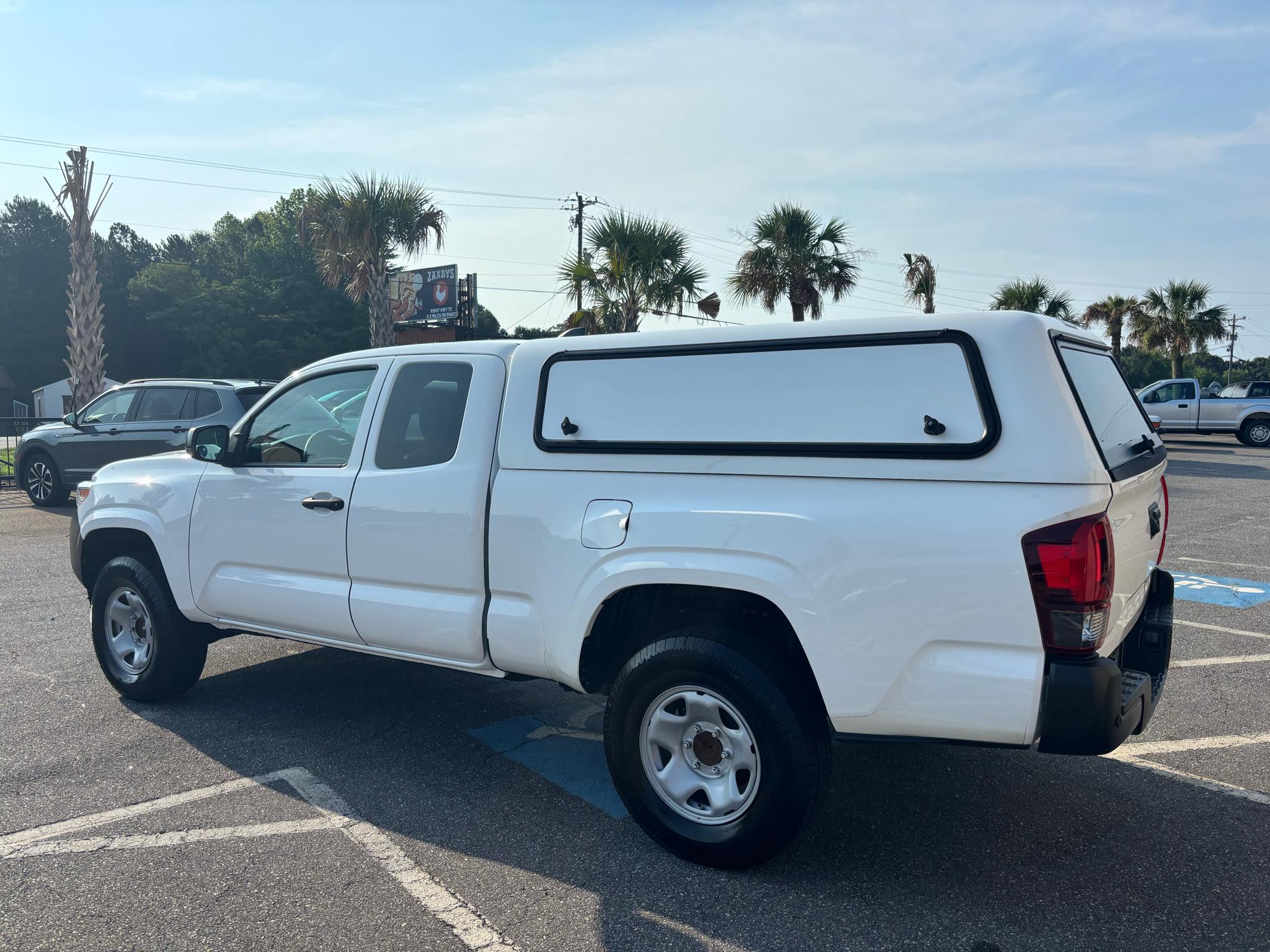 Toyota Tacoma 2WD SR5 Access Cab 6' Bed I4 AT (Natl) 2022