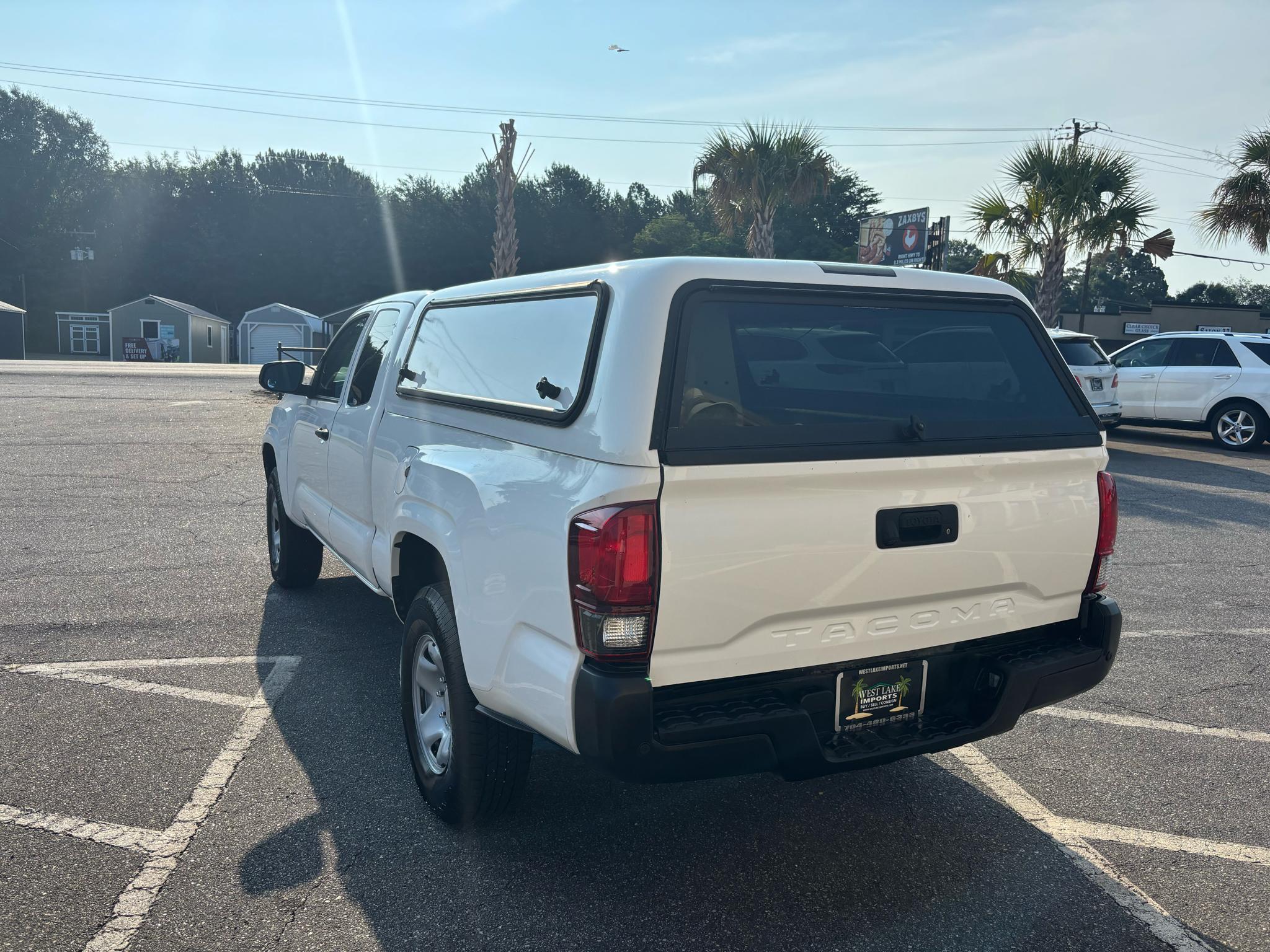 Toyota Tacoma 2WD SR5 Access Cab 6' Bed I4 AT (Natl) 2022